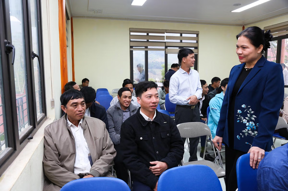 Cử tri ấn tượng với chương tr&igrave;nh h&agrave;nh động của b&agrave; H&agrave; Thị Nga- Ảnh 1.