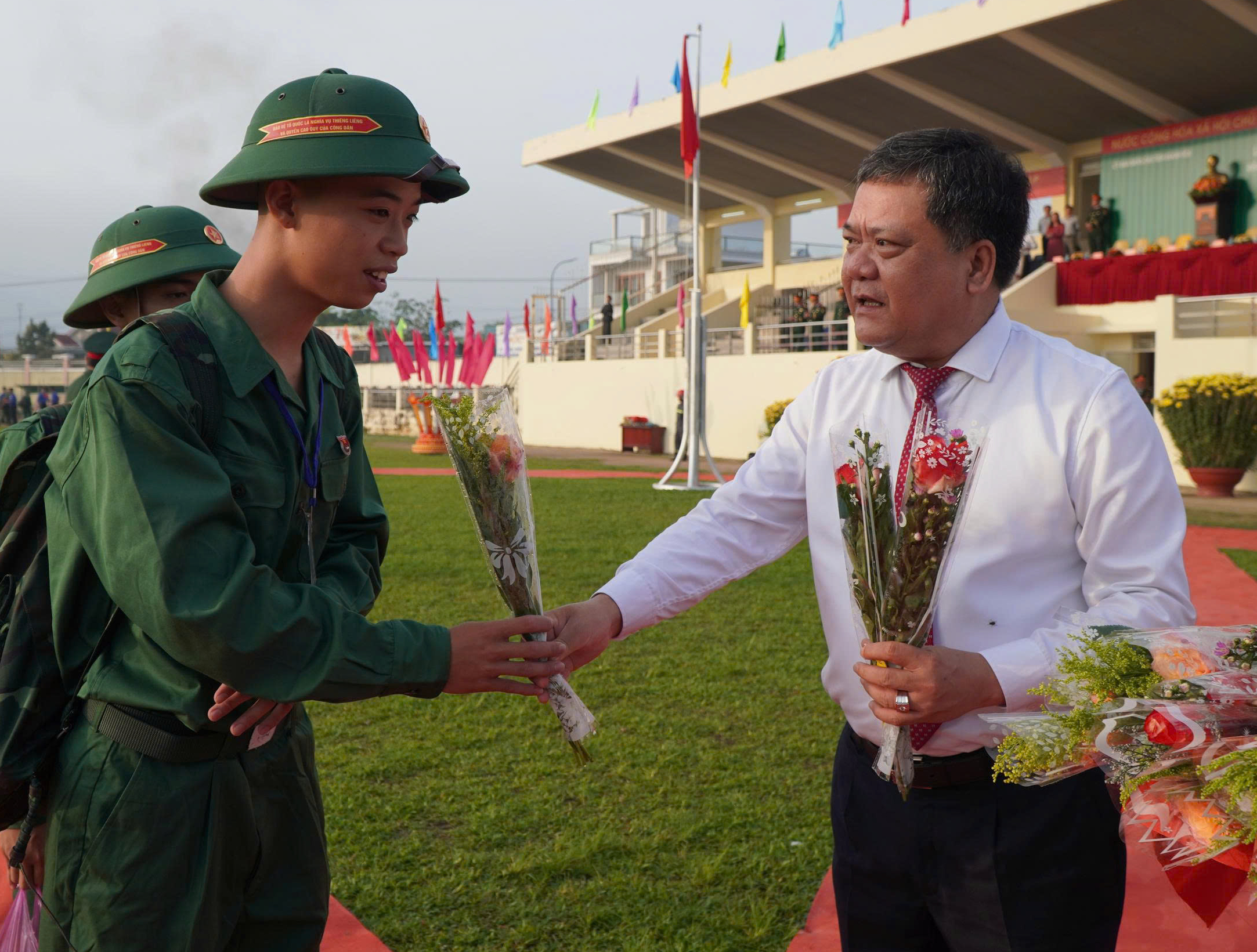 Giao nhận quân 2026: Thanh niên Gia Lai và Lâm Đồng sẵn sàng lên đường nhập ngũ - Ảnh 7.