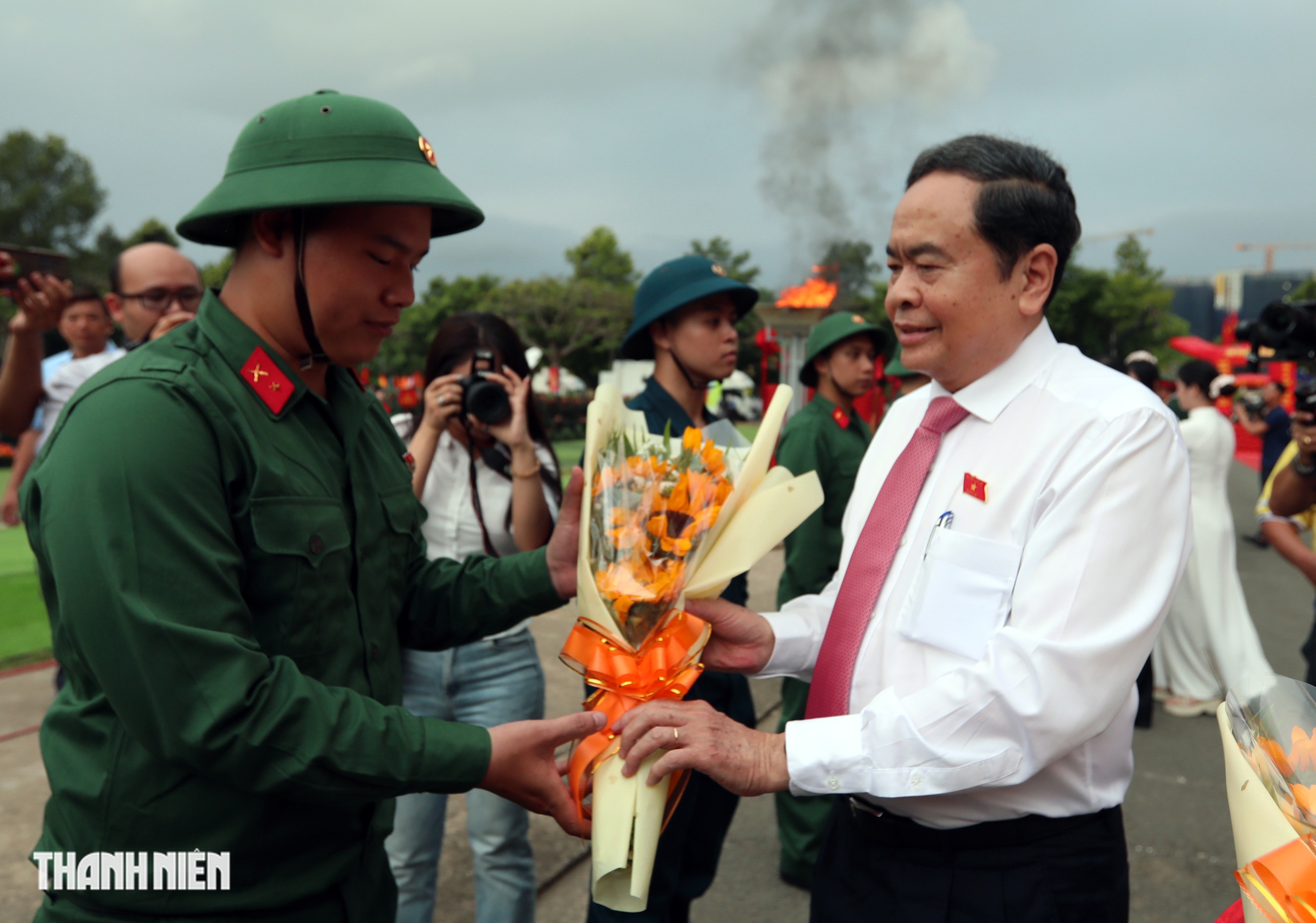 Hơn 9.000 thanh niên TP.HCM lên đường nhập ngũ - Ảnh 4. Hơn 9.000 thanh niên TP.HCM lên đường nhập ngũ - Ảnh 4.