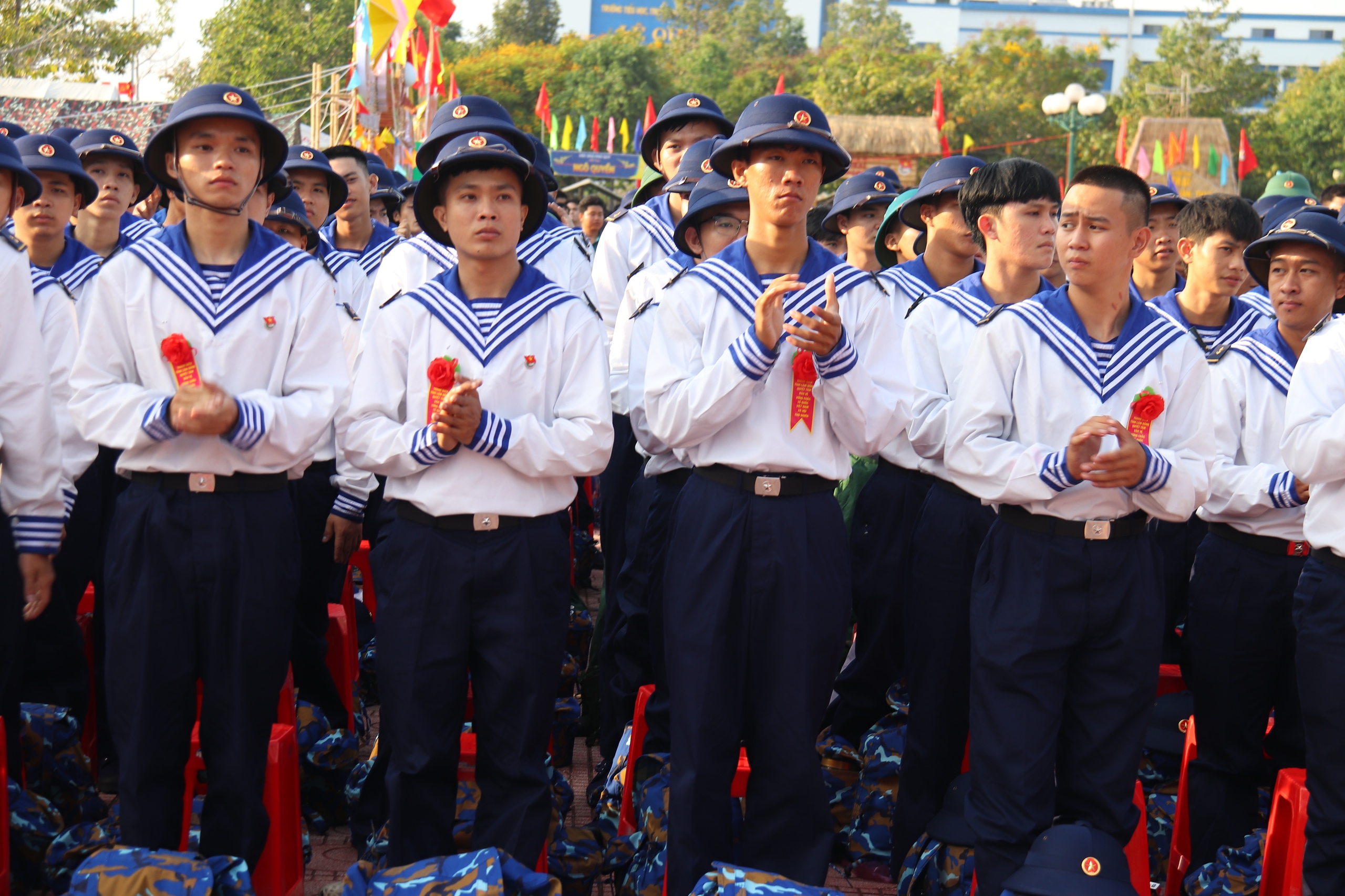 Giao nhận quân 2026: Thanh niên Gia Lai và Lâm Đồng sẵn sàng lên đường nhập ngũ - Ảnh 11.