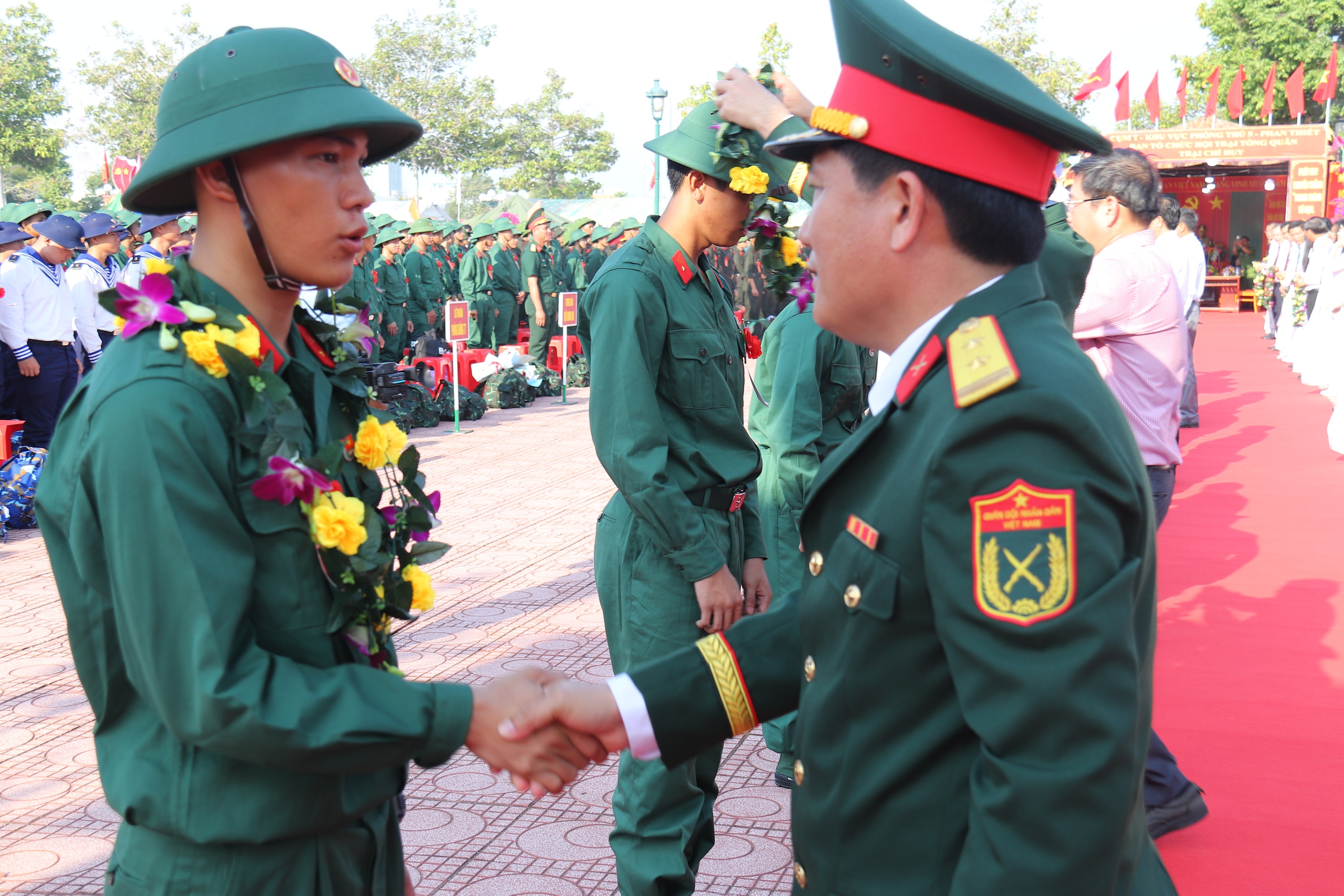 Giao nhận quân 2026: Thanh niên Gia Lai và Lâm Đồng sẵn sàng lên đường nhập ngũ - Ảnh 18.