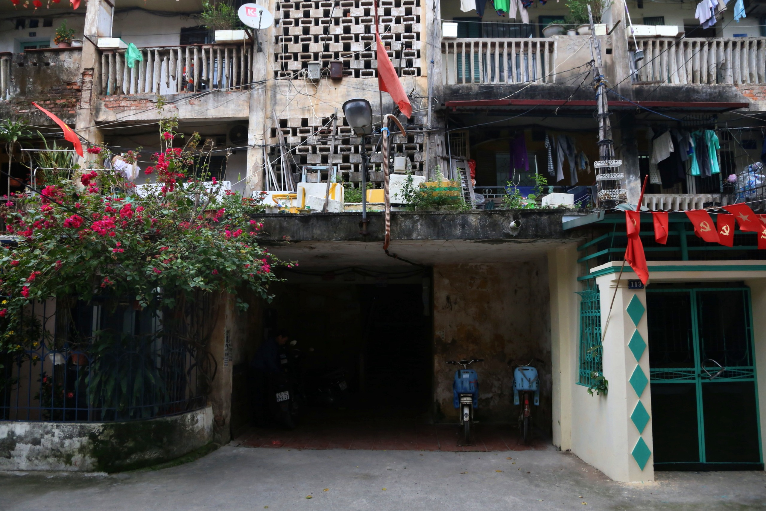 Cận cảnh khu tập thể cũ được Hà Nội dự kiến xây chung cư 34 tầng - Ảnh 5.