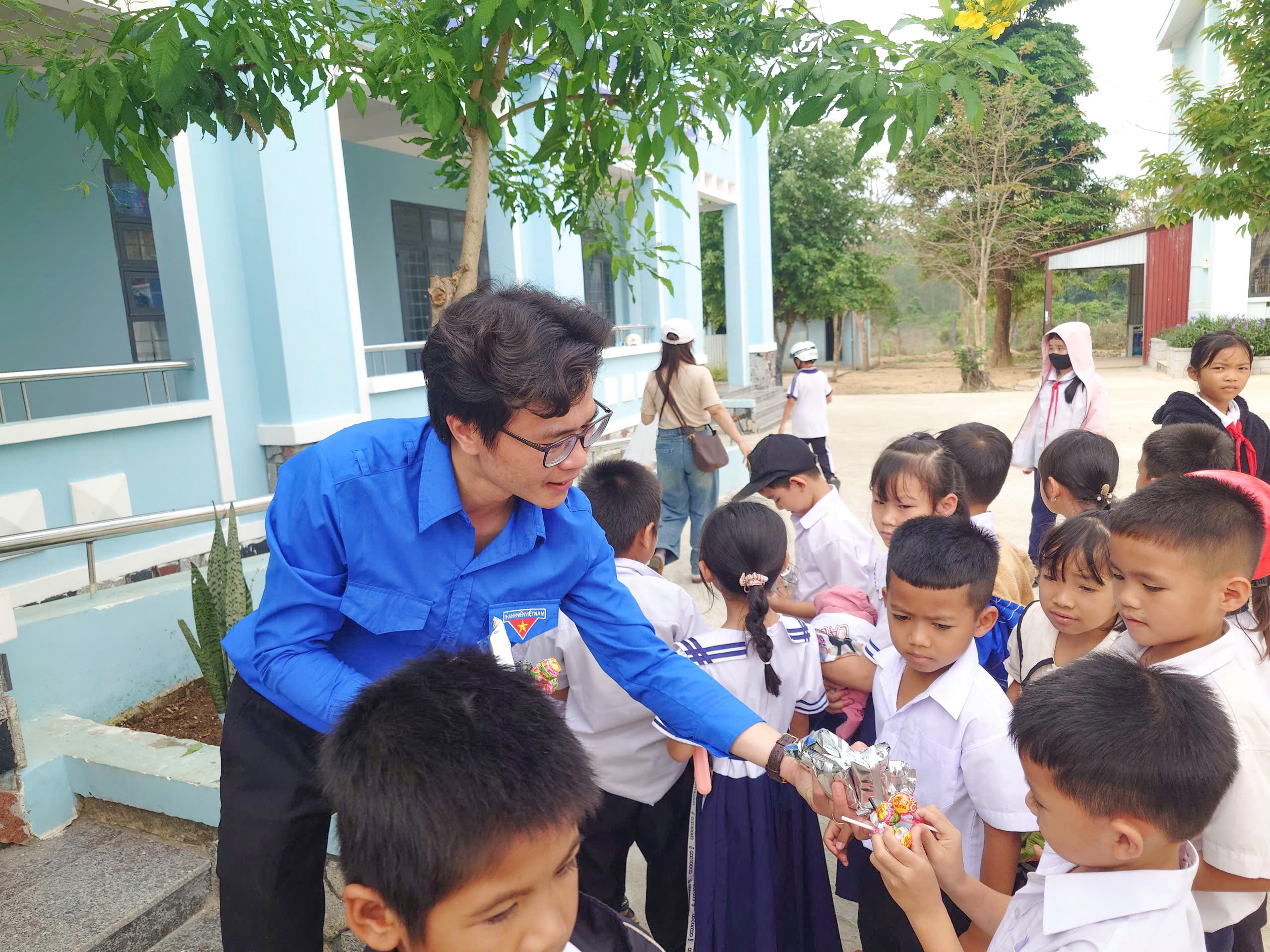 Truyền cảm hứng, bồi đắp tr&aacute;ch nhiệm bảo vệ chủ quyền bi&ecirc;n giới cho thế hệ trẻ- Ảnh 8.