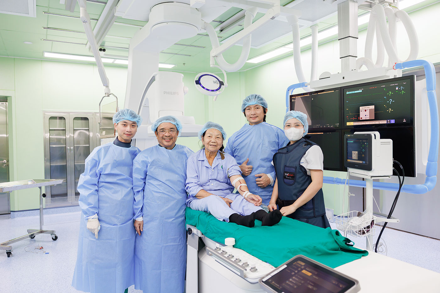 Dấu ấn 2025: Hành trình phát triển toàn diện của BVĐK Phương Đông - Ảnh 1.