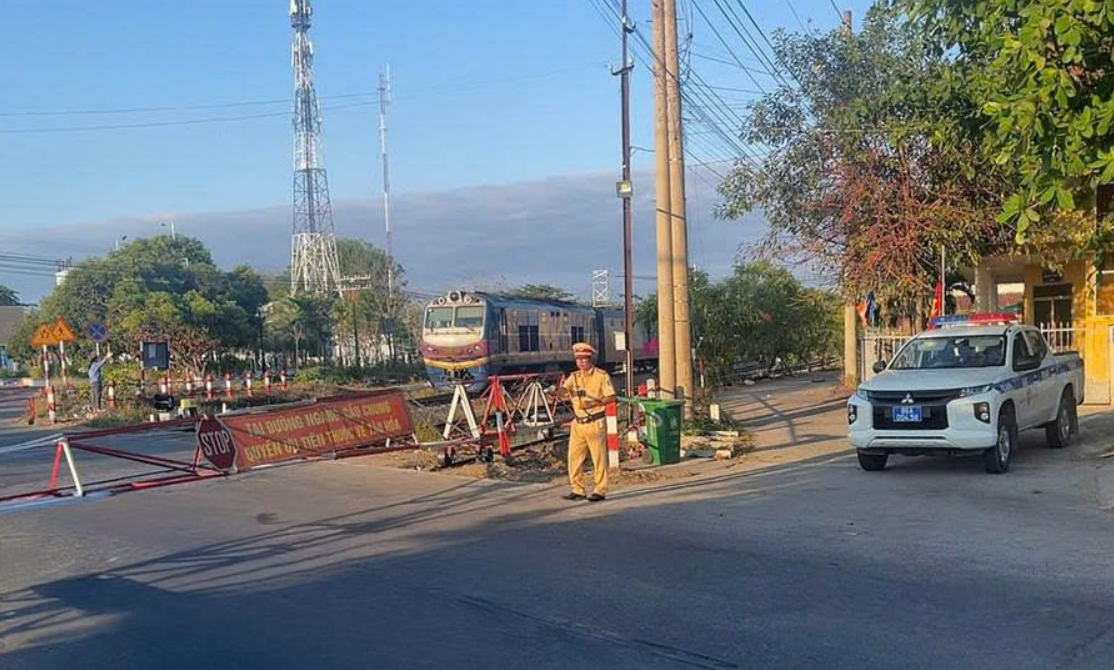 Lâm Đồng xử phạt 32 người vi phạm an toàn giao thông đường sắt năm 2026 - Ảnh 1.