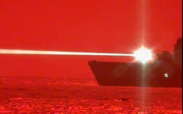 Những vũ kh&iacute; hiện đại được sử dụng trong chiến dịch tấn c&ocirc;ng Iran - Ảnh 4.