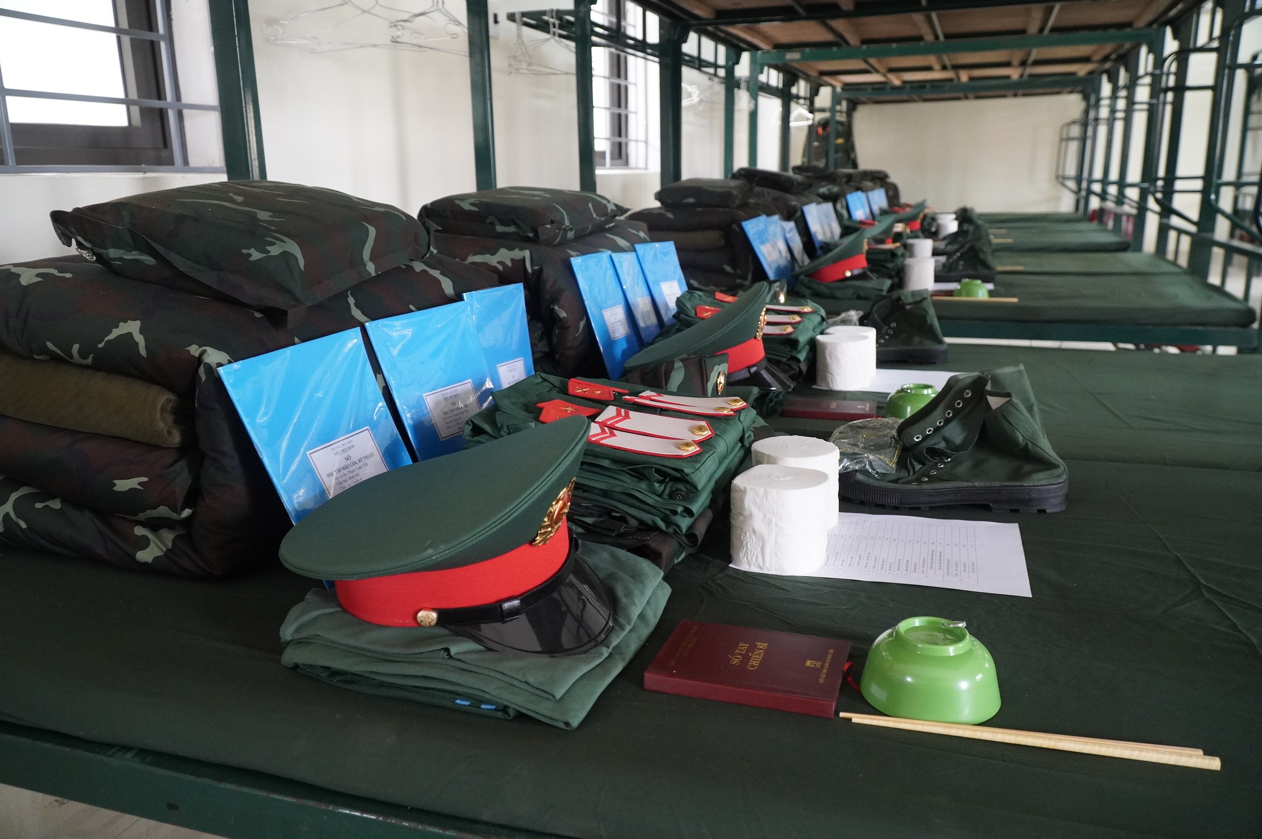 'Đột nhập' nơi huấn luyện, xem t&acirc;n binh ăn g&igrave;, nghỉ ngơi ra sao?- Ảnh 13.