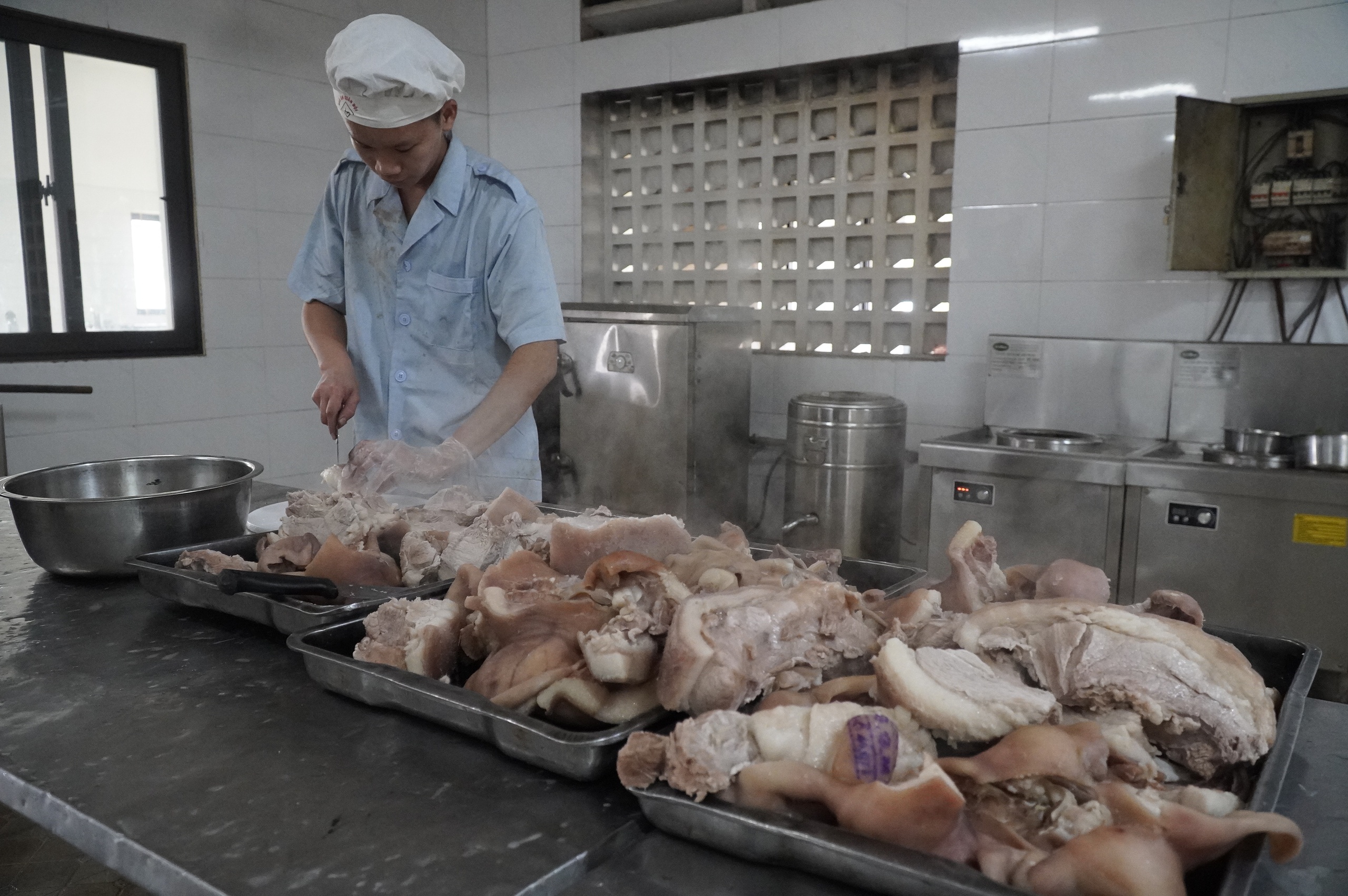 'Đột nhập' nơi huấn luyện, xem t&acirc;n binh ăn g&igrave;, nghỉ ngơi ra sao?- Ảnh 1.