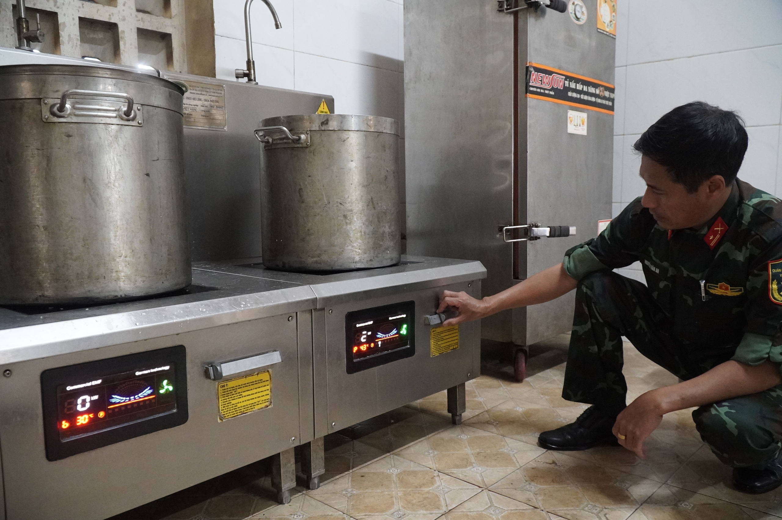 'Đột nhập' nơi huấn luyện, xem t&acirc;n binh ăn g&igrave;, nghỉ ngơi ra sao?- Ảnh 2.