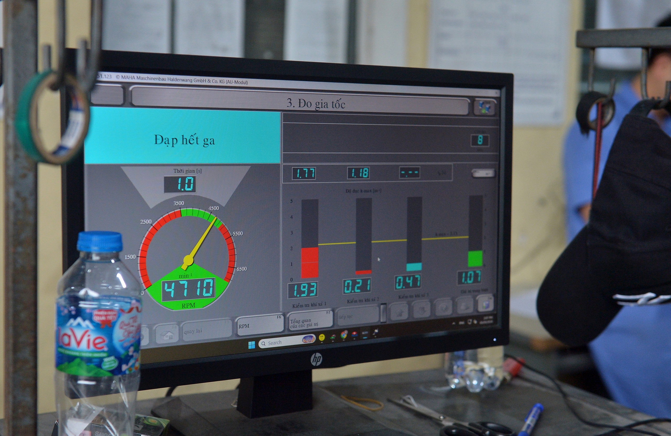 Đo kh&iacute; thải 'đạp l&uacute;t ch&acirc;n ga': K&yacute; cam kết vẫn c&oacute; thể bị từ chối kiểm định- Ảnh 4.