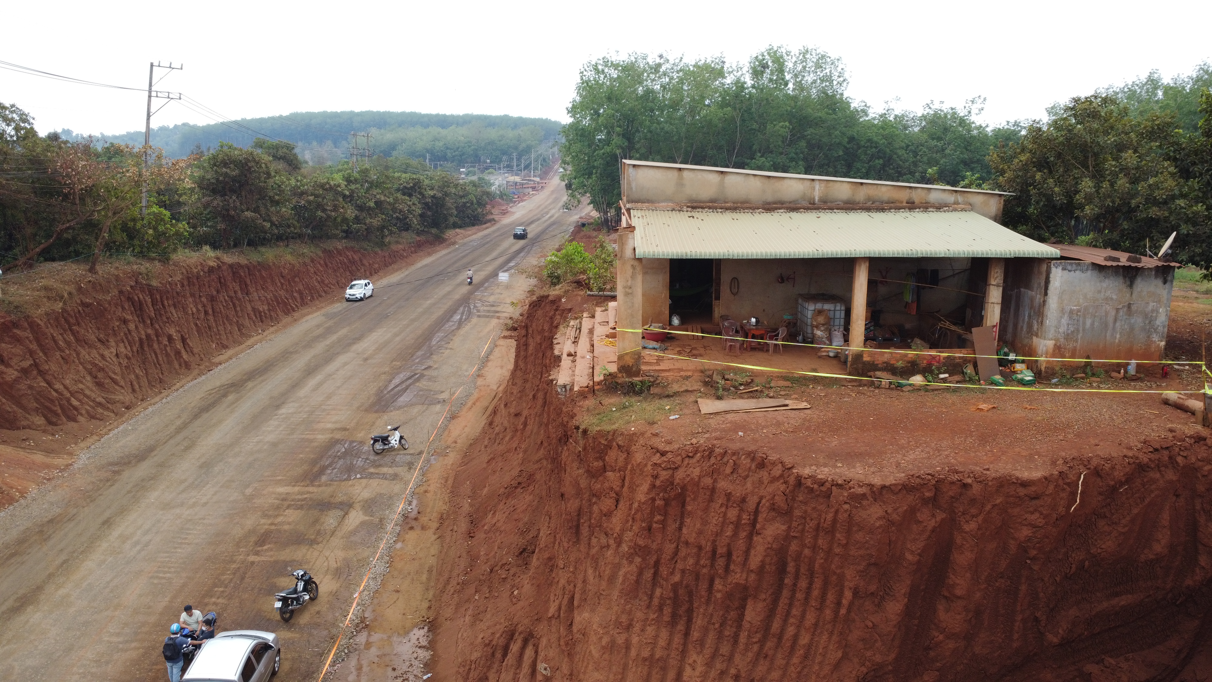 Sau nhận tiền hỗ trợ để đến nơi ở tạm, 8 hộ dân mong muốn điều gì? - Ảnh 3.