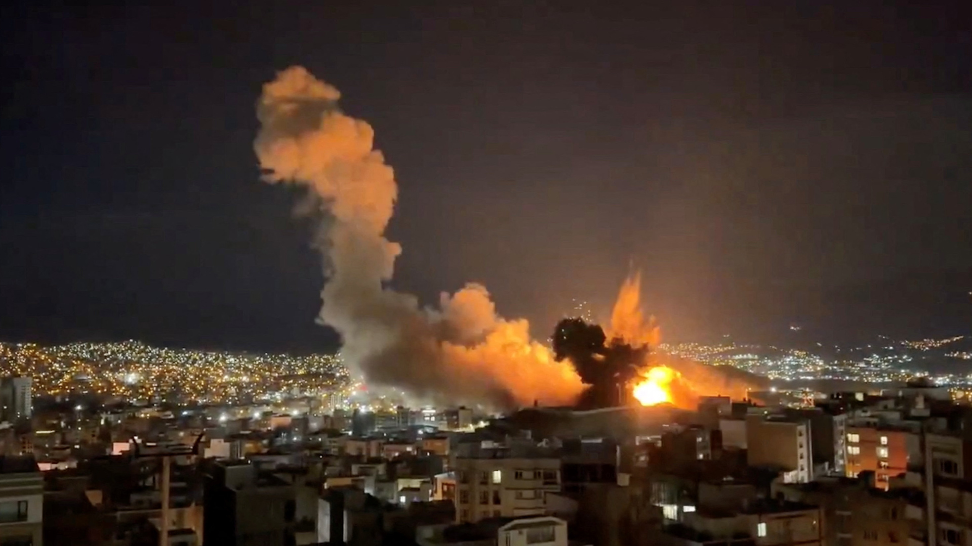 Mục ti&ecirc;u của &ocirc;ng Trump v&agrave; &ocirc;ng Netanyahu ở Iran liệu c&oacute; giống nhau? - Ảnh 1.