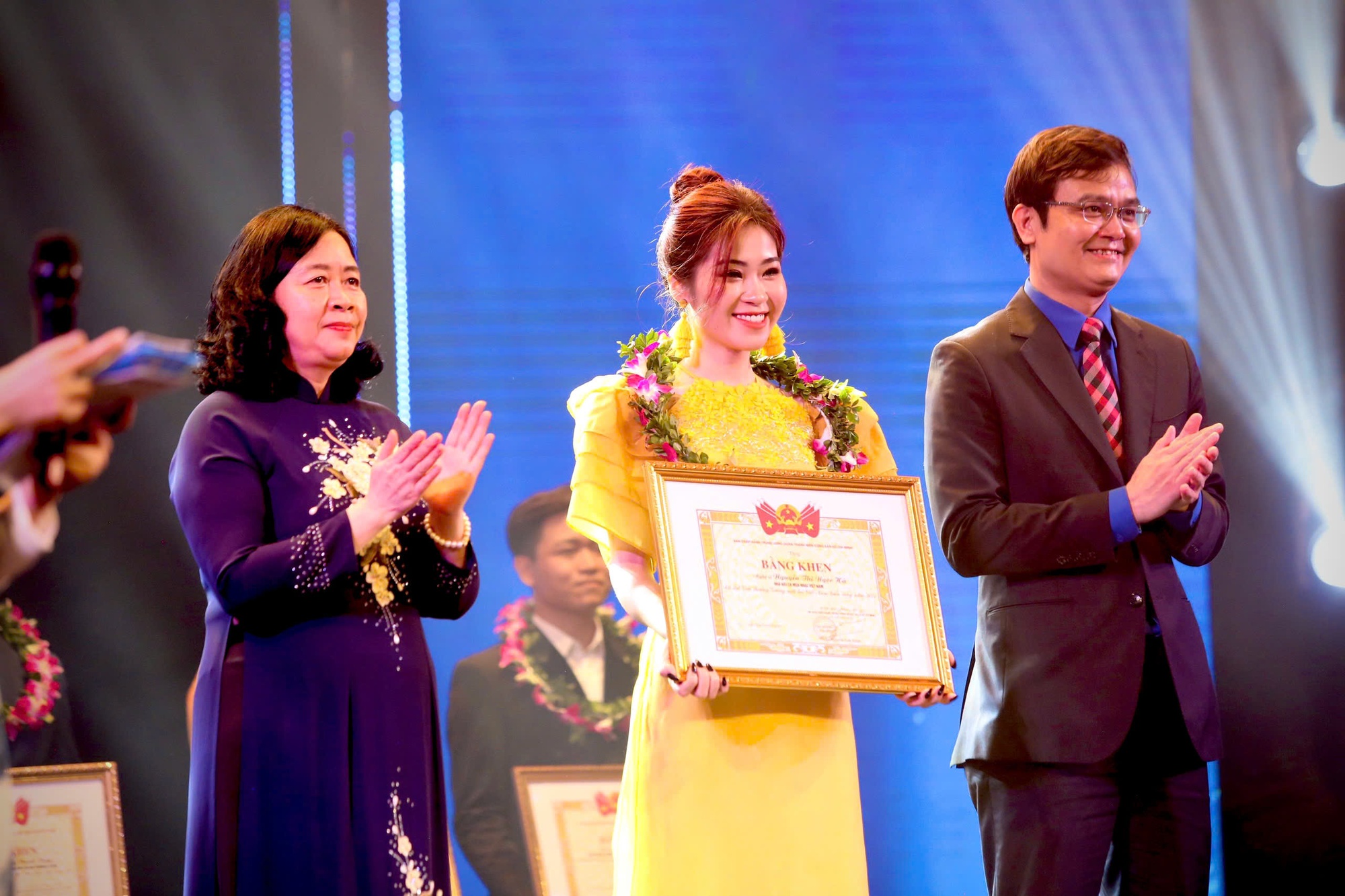 Nữ nghệ sĩ bước l&ecirc;n kh&ocirc;ng gian số c&ugrave;ng bản sắc Việt- Ảnh 1.