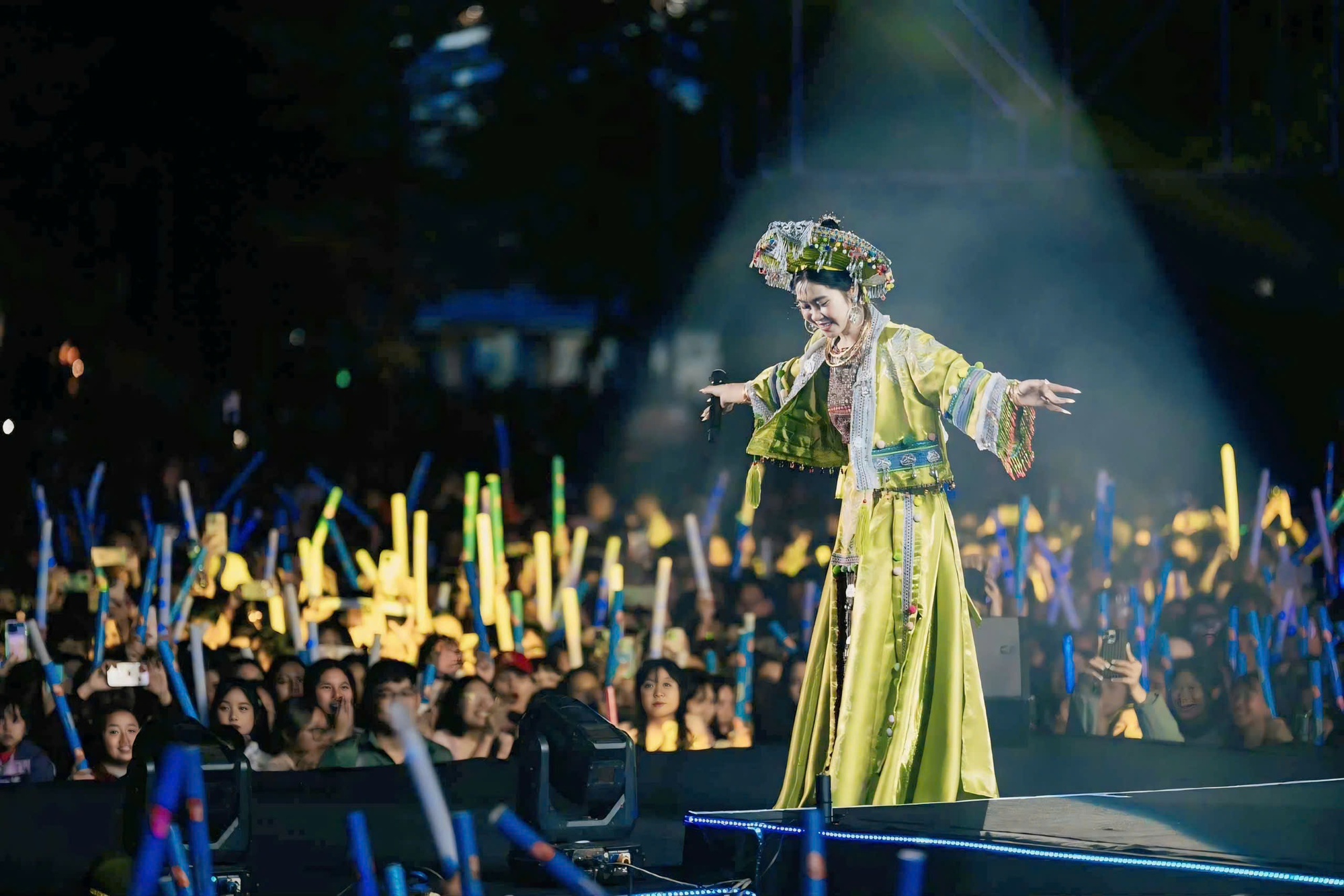 Nữ nghệ sĩ bước l&ecirc;n kh&ocirc;ng gian số c&ugrave;ng bản sắc Việt- Ảnh 4.