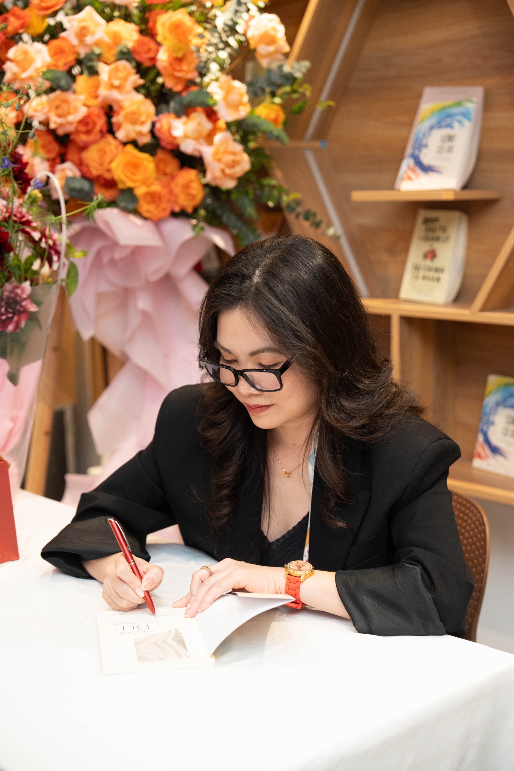 T&aacute;c giả s&aacute;ch Sống c&oacute; gu: Sẵn s&agrave;ng thay đổi để l&agrave;m mới 
ch&iacute;nh m&igrave;nh- Ảnh 2.