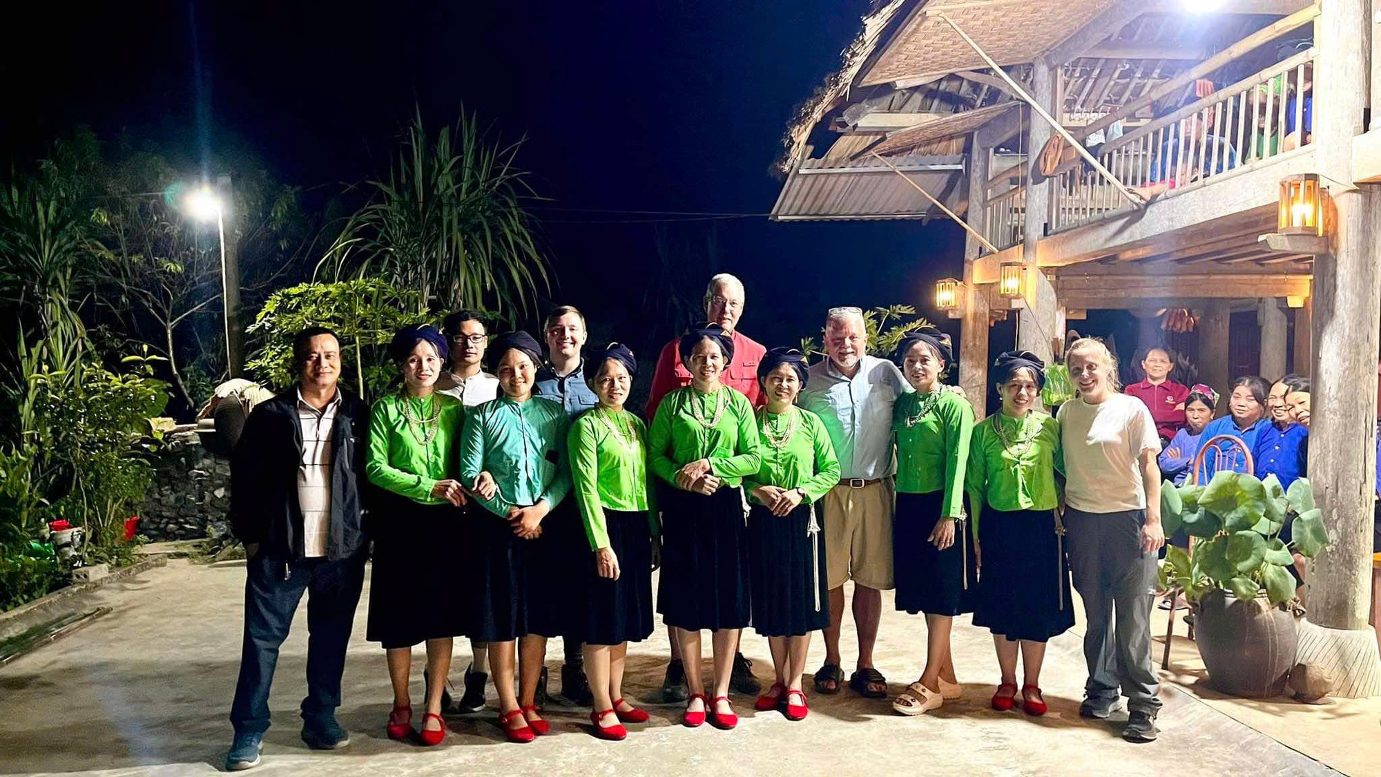 C&ocirc; g&aacute;i T&agrave;y vượt định kiến, trở th&agrave;nh 'b&agrave; chủ 4.0'- Ảnh 4.