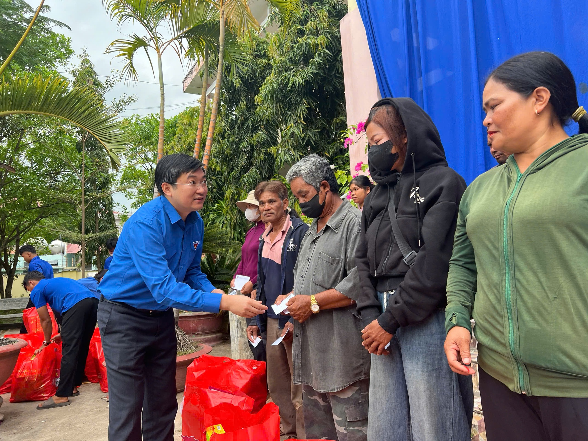 Gi&uacute;p người d&acirc;n nhận diện tin giả - Ảnh 2.