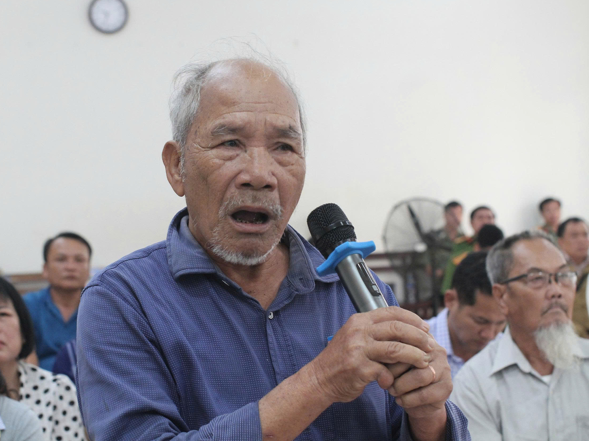 Tiếp xúc cử tri, Chủ tịch tỉnh Gia Lai cam kết tăng trưởng hai con số - Ảnh 2.