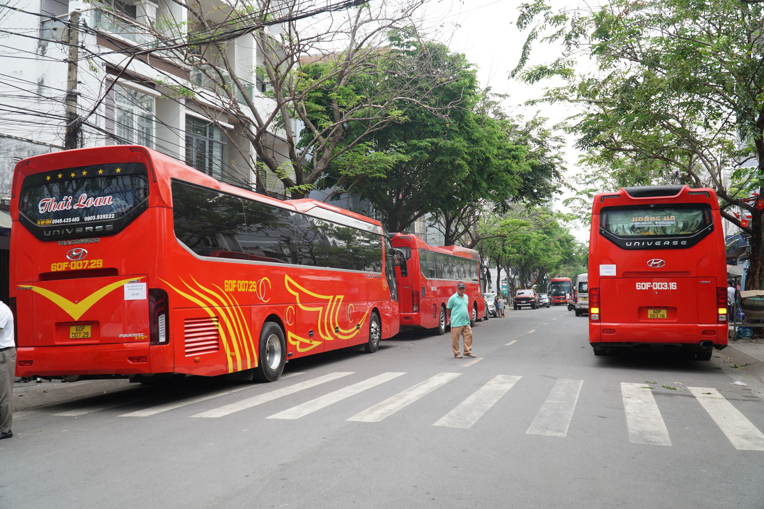 S&agrave; lan va chạm cầu Ghềnh: T&agrave;u dừng ga Bi&ecirc;n H&ograve;a, trung chuyển h&agrave;nh kh&aacute;ch về TP.HCM - Ảnh 2.