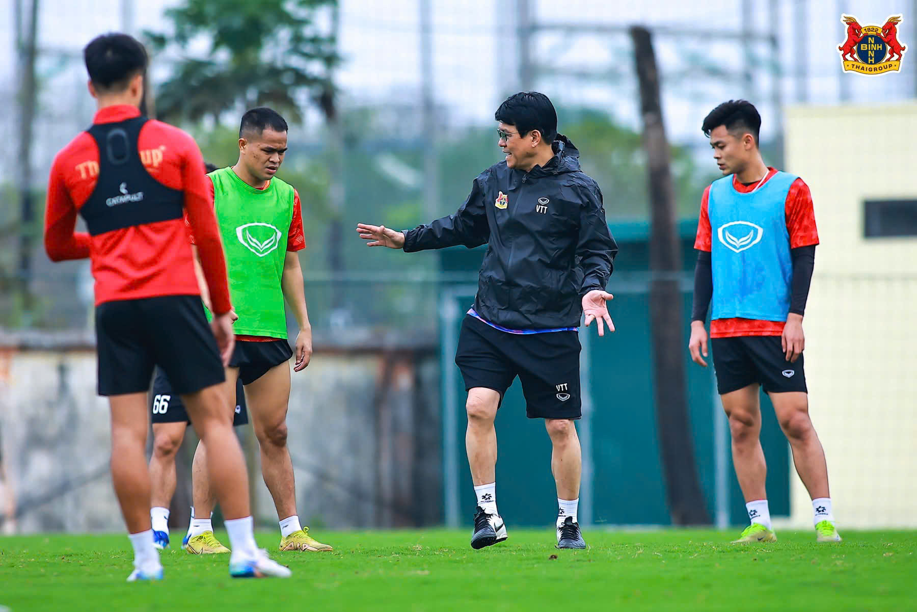  Chờ màn ra mắt của HLV Vũ Tiến Thành- Ảnh 2.