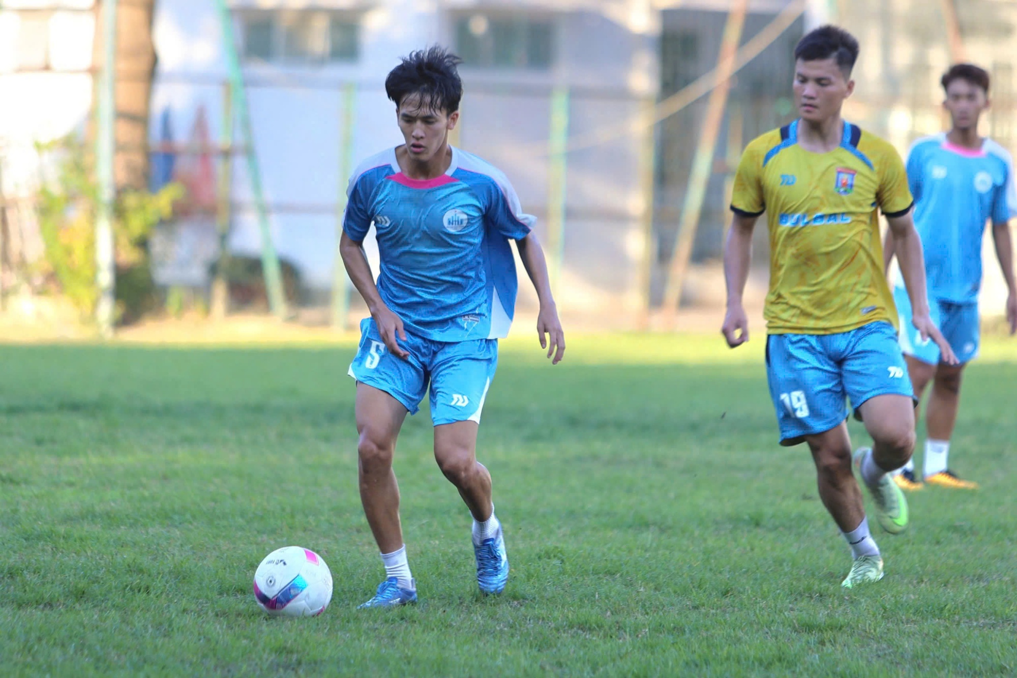 Gay cấn ng&agrave;y khai m&agrave;n v&ograve;ng chung kết- Ảnh 1.