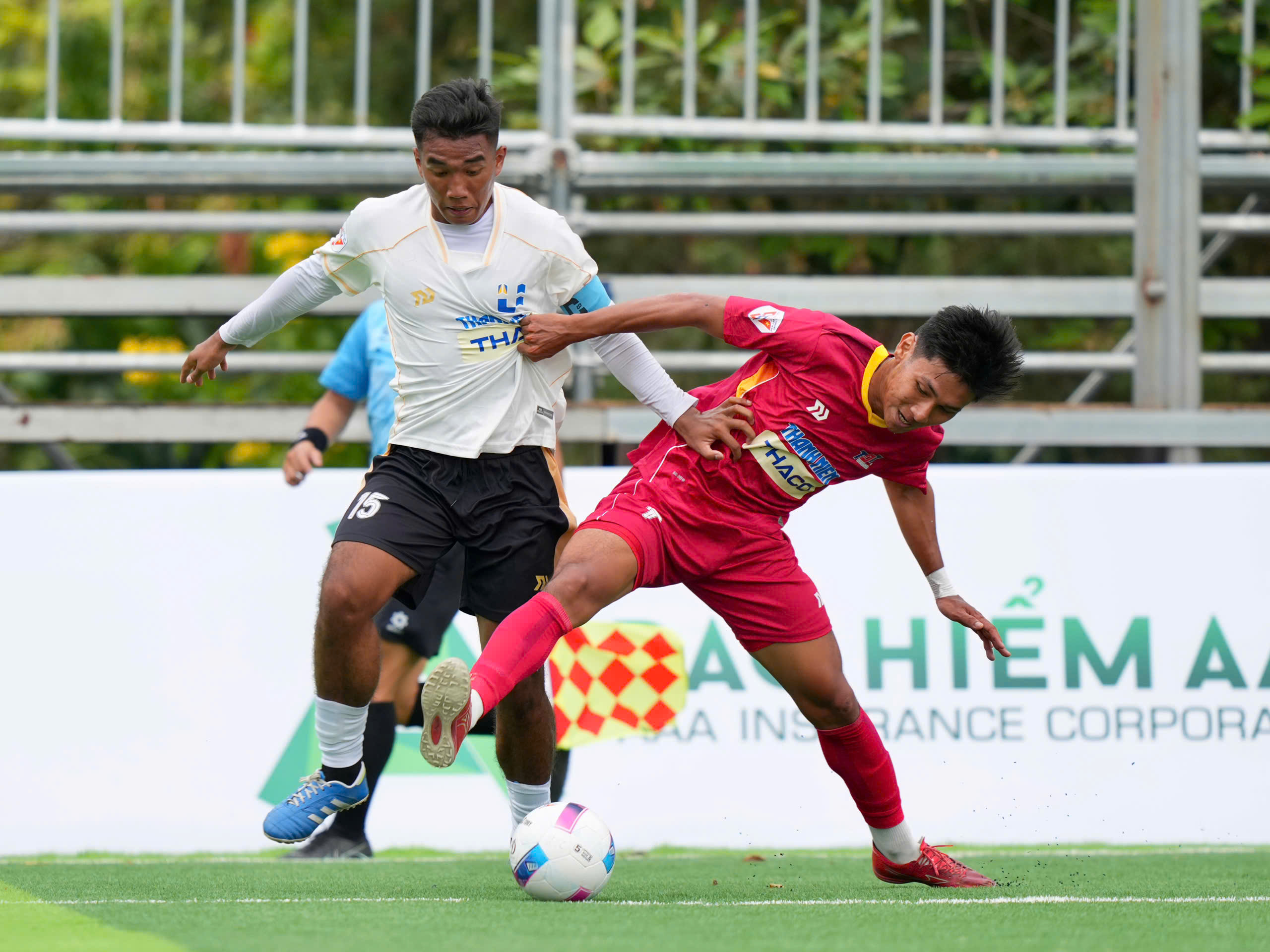 Bầu không khí lễ hội tưng bừng trong ngày khai mạc TNSV THACO cup 2026- Ảnh 1.