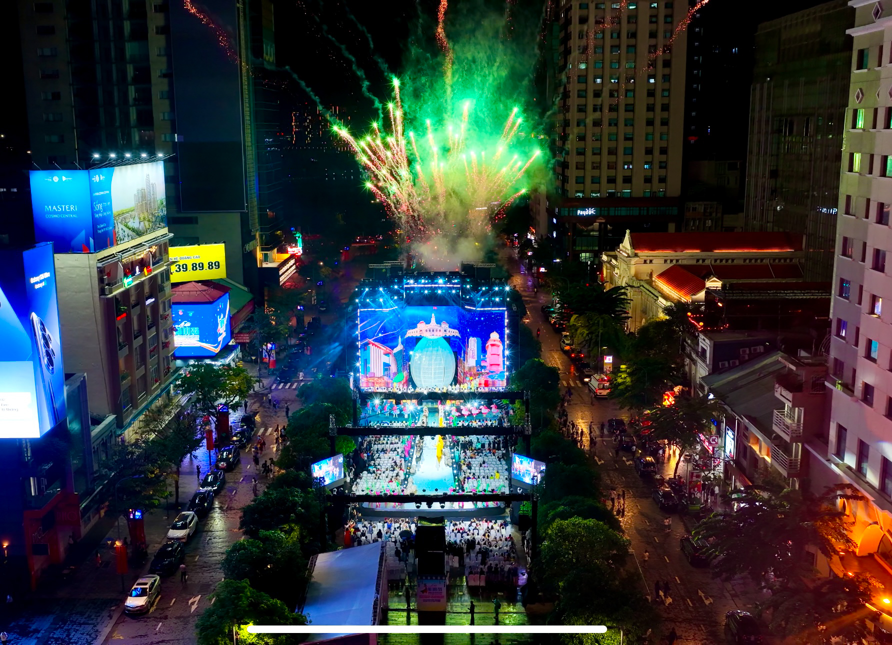 NSND Kim Xu&acirc;n, NSND Trịnh Kim Chi tr&igrave;nh diễn &aacute;o d&agrave;i c&ugrave;ng c&aacute;c hoa hậu- Ảnh 1.