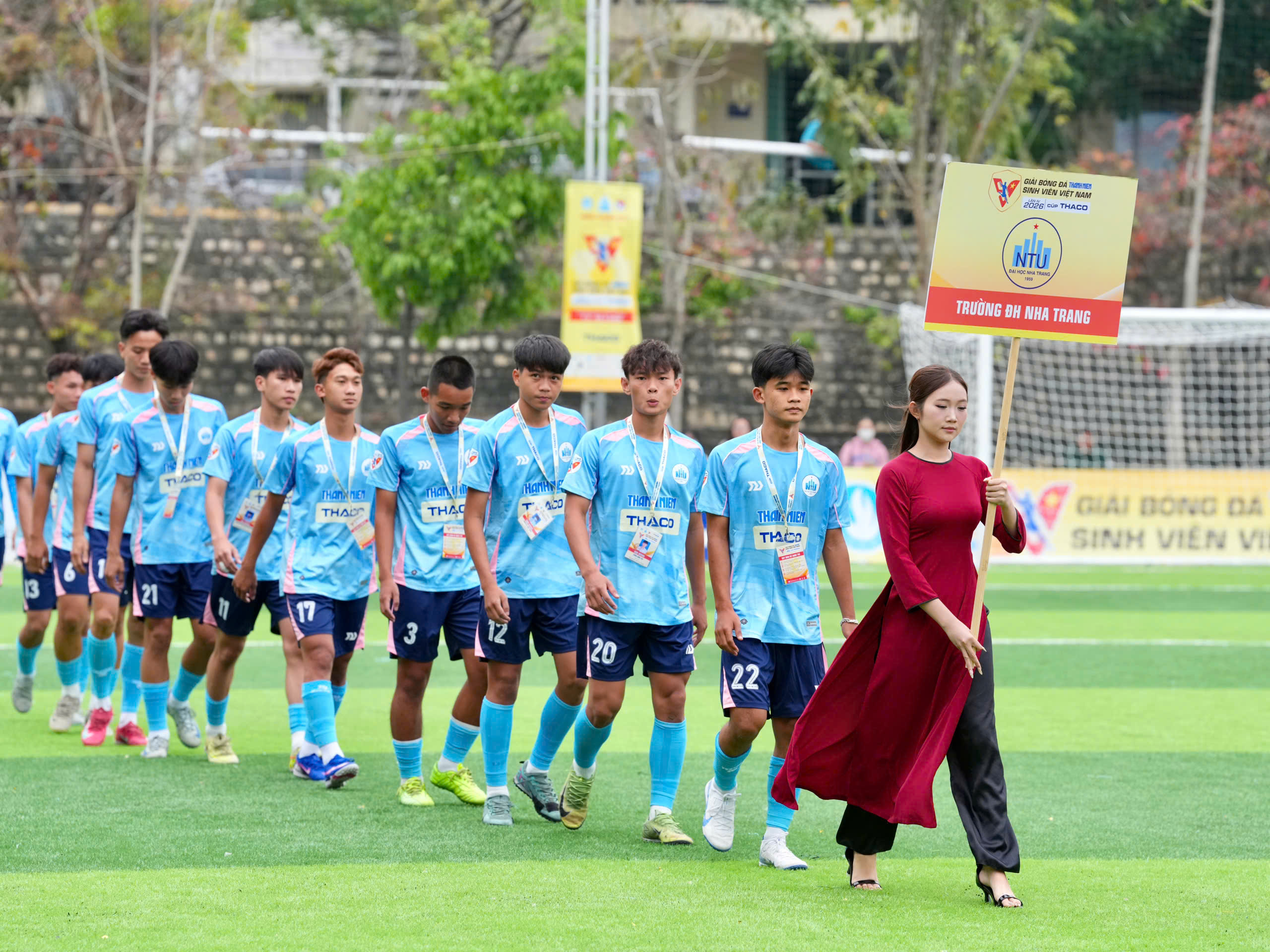 Khai mạc hoành tráng mở màn ngày hội bóng đá sinh viên, chờ đợi những trận cầu rực lửa- Ảnh 3.