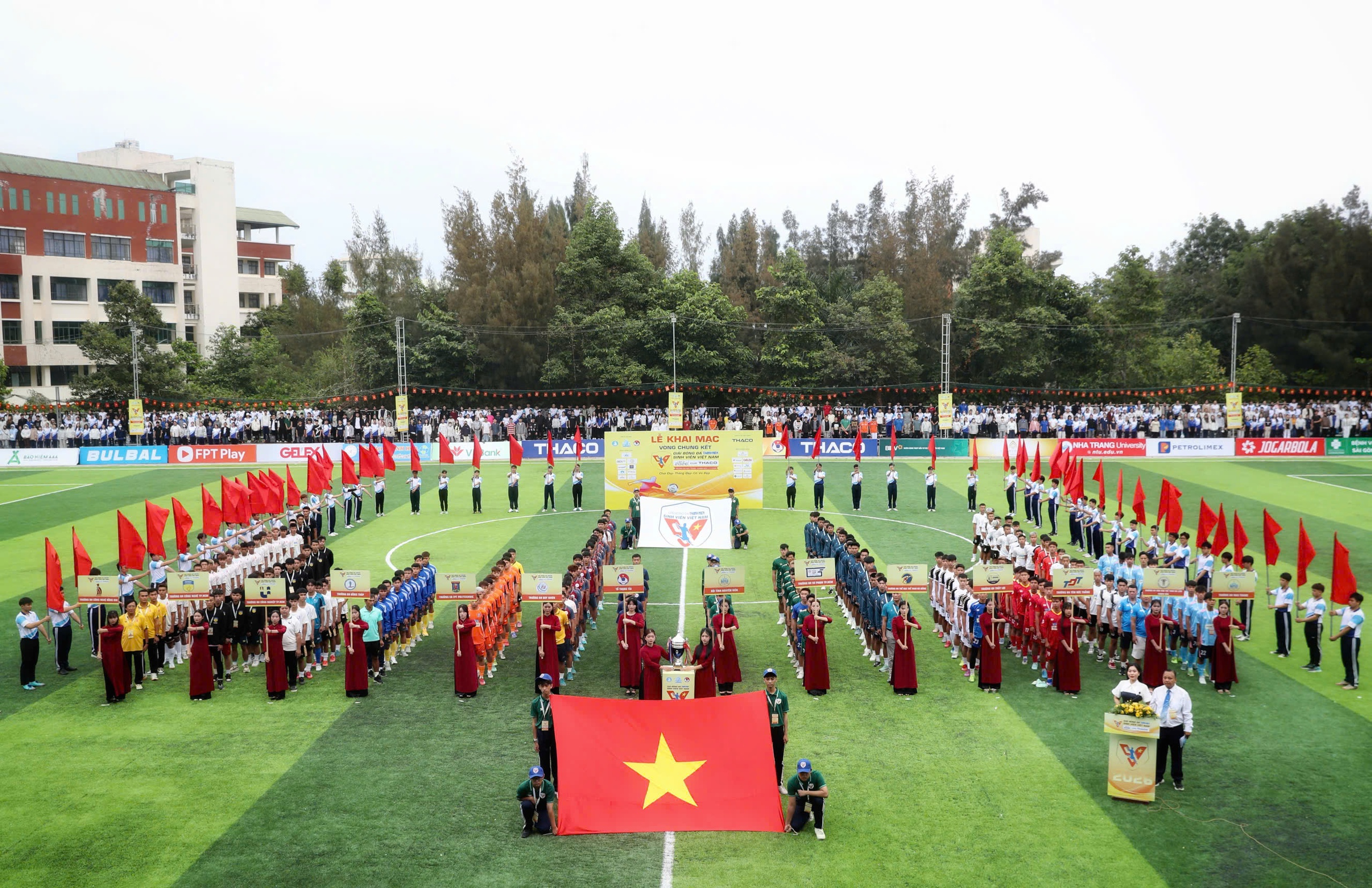 Khai mạc VCK TNSV THACO Cup 2026 Hứa hẹn hấp dẫn tại phố biển Nha Trang - Ảnh 1.