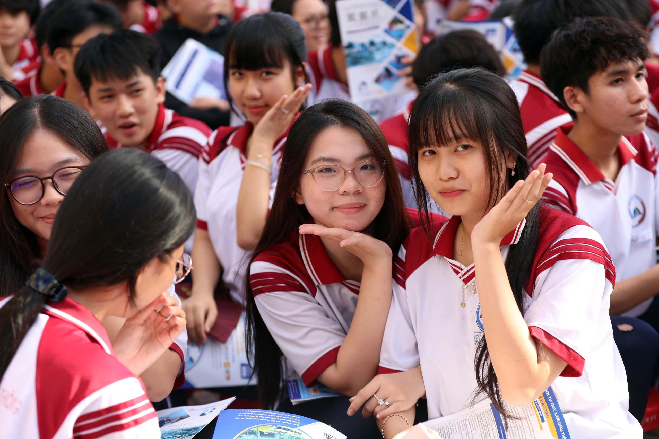 Hơn 2.500 học sinh TP.HCM đi tìm cơ hội cho tương lai - Ảnh 2.