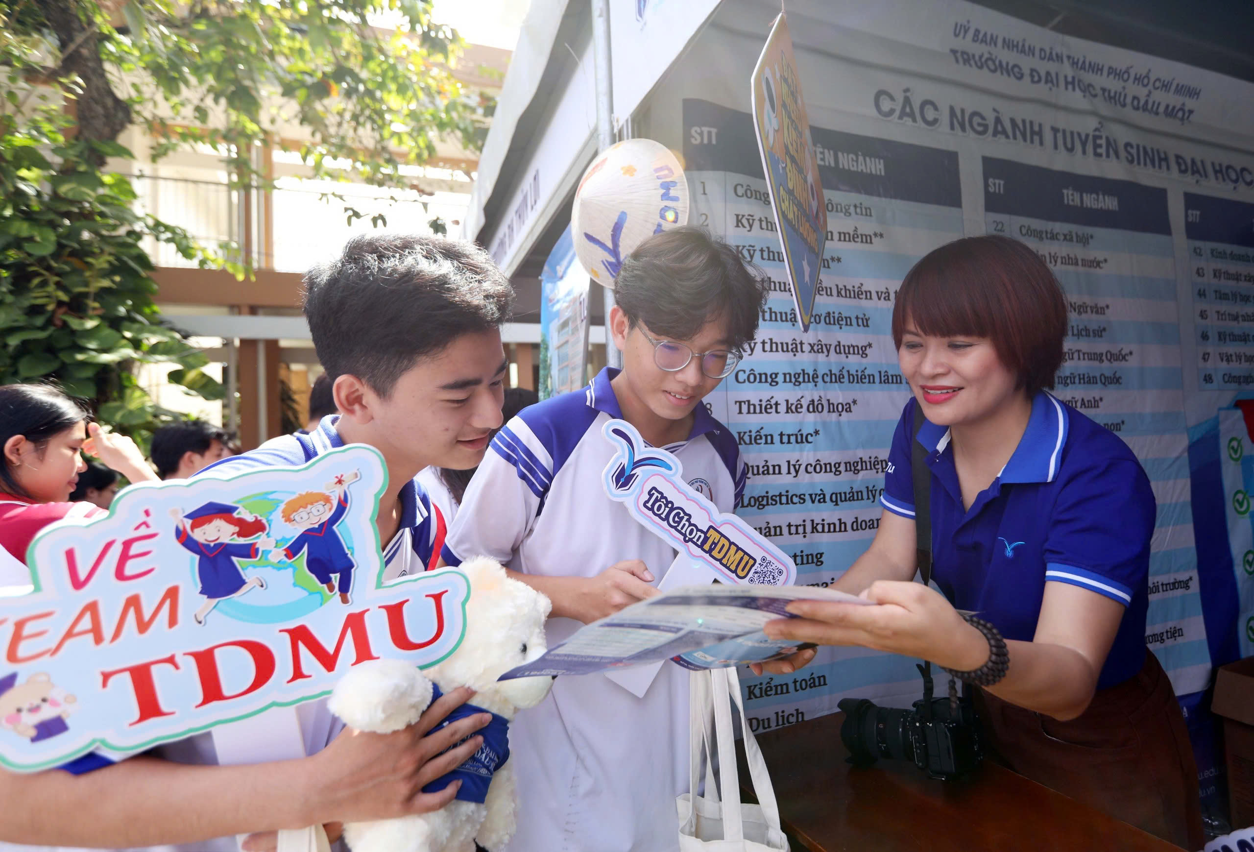 Hơn 2.500 học sinh TP.HCM đi tìm cơ hội cho tương lai - Ảnh 15.