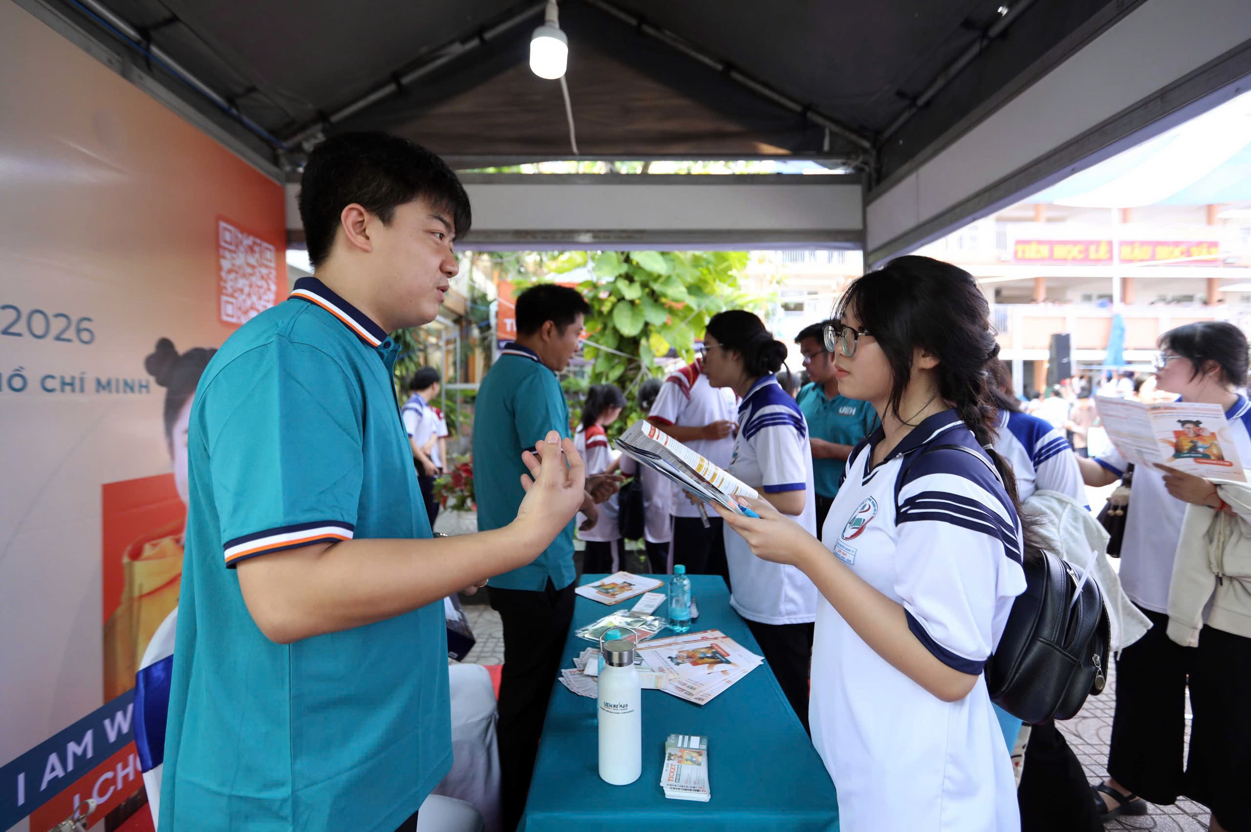 Hơn 2.500 học sinh TP.HCM đi tìm cơ hội cho tương lai - Ảnh 10.