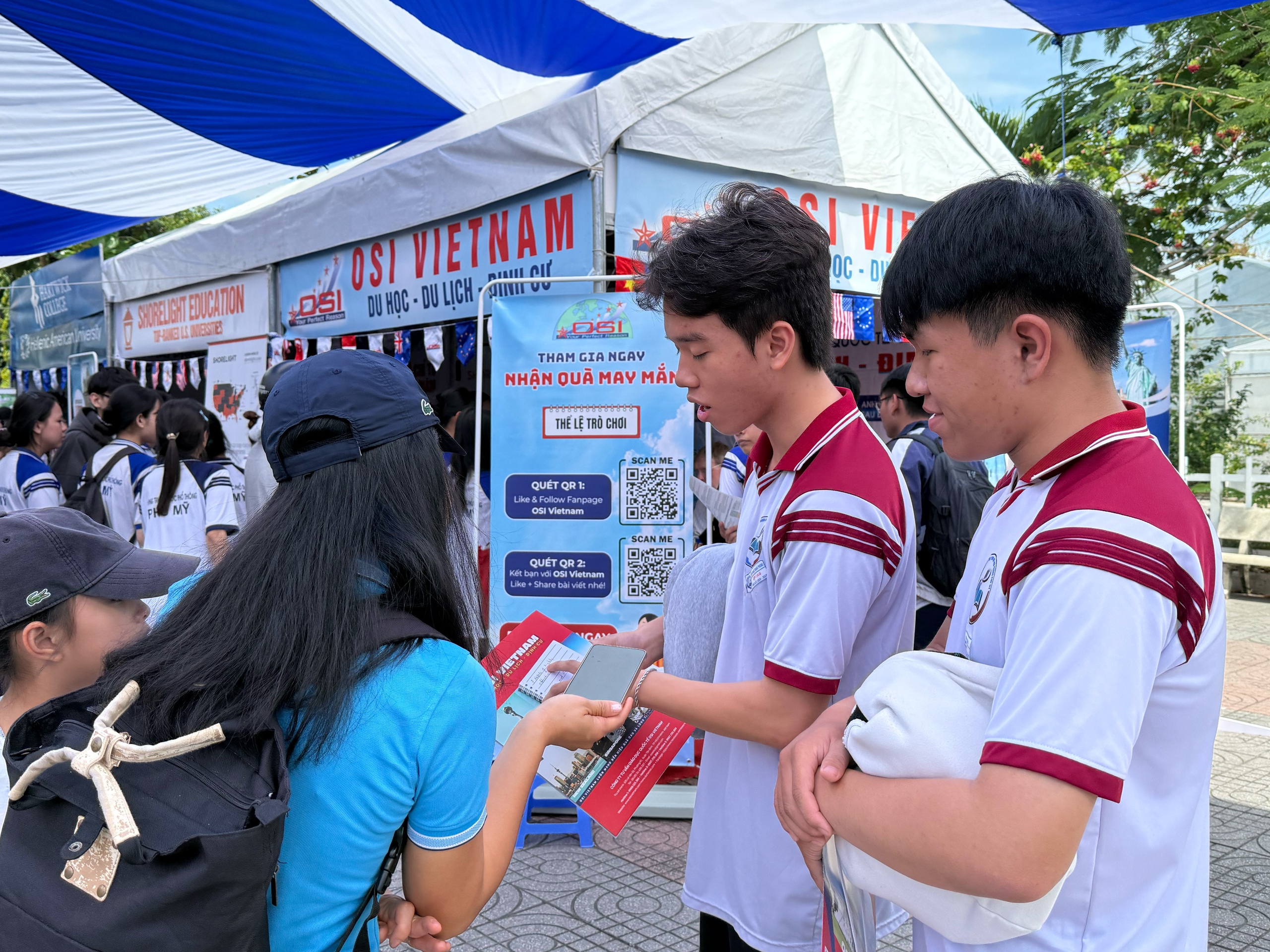 Hơn 2.500 học sinh TP.HCM đi tìm cơ hội cho tương lai - Ảnh 7.