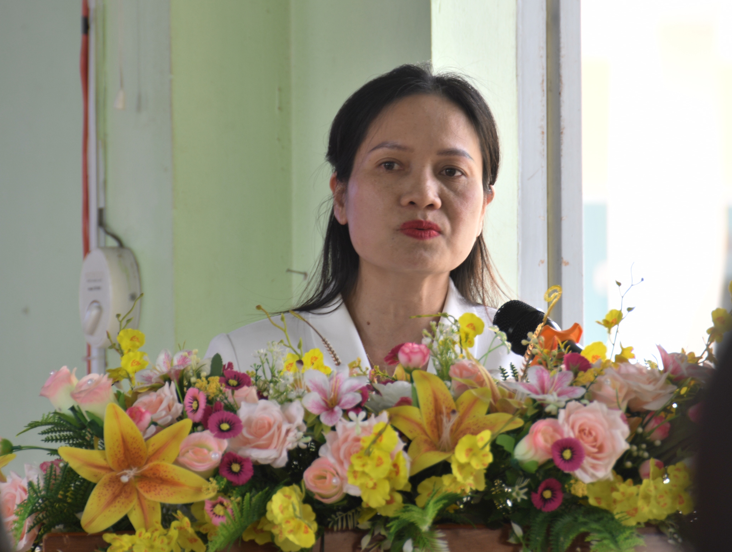 Cử tri miền n&uacute;i gửi gắm ước mơ về gi&aacute;o dục v&agrave; c&ocirc;ng nghệ cho giới trẻ - Ảnh 7.