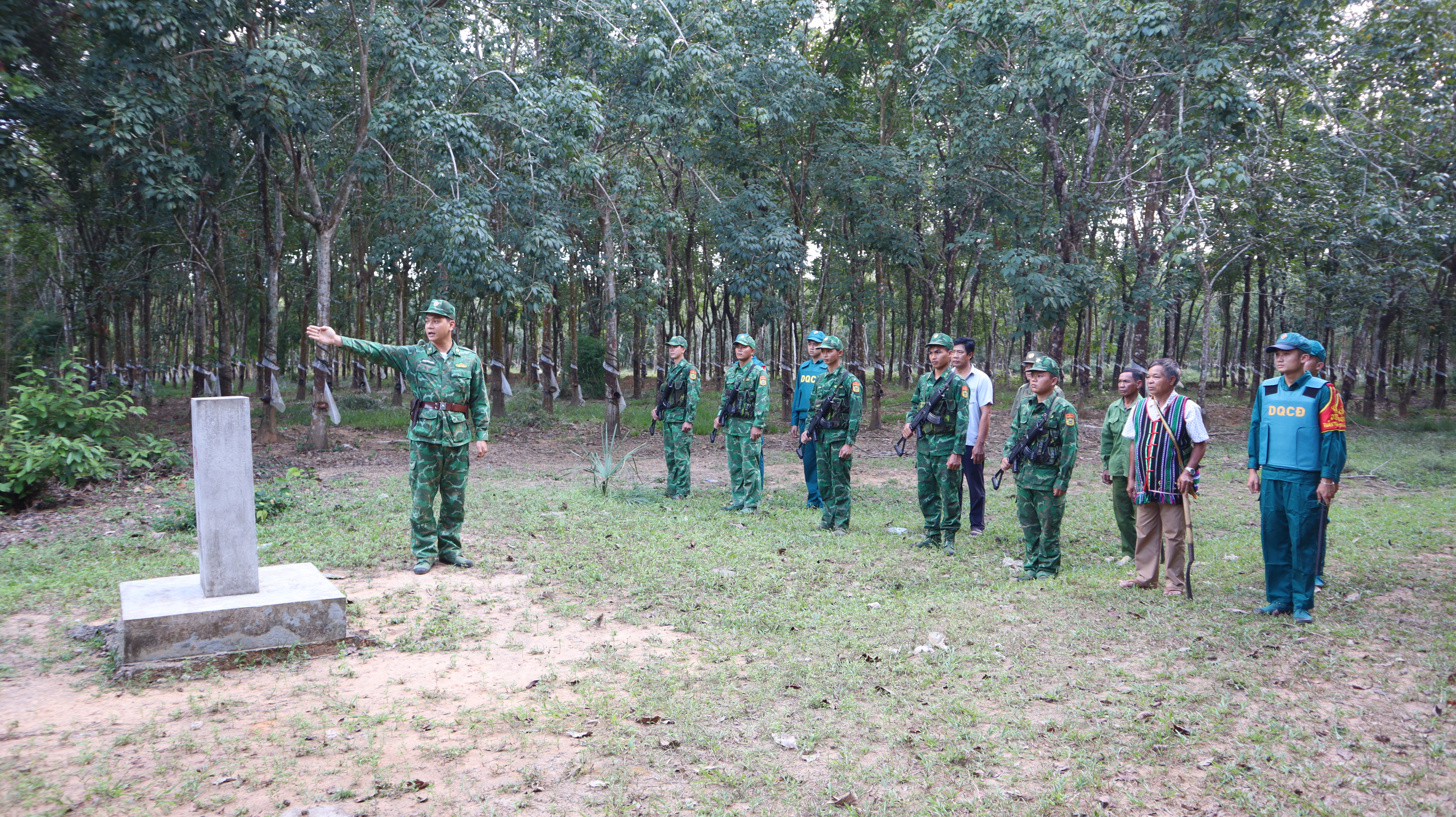 'Cột mốc sống' truyền đời trên biên giới Đồng Nai - Ảnh 3.