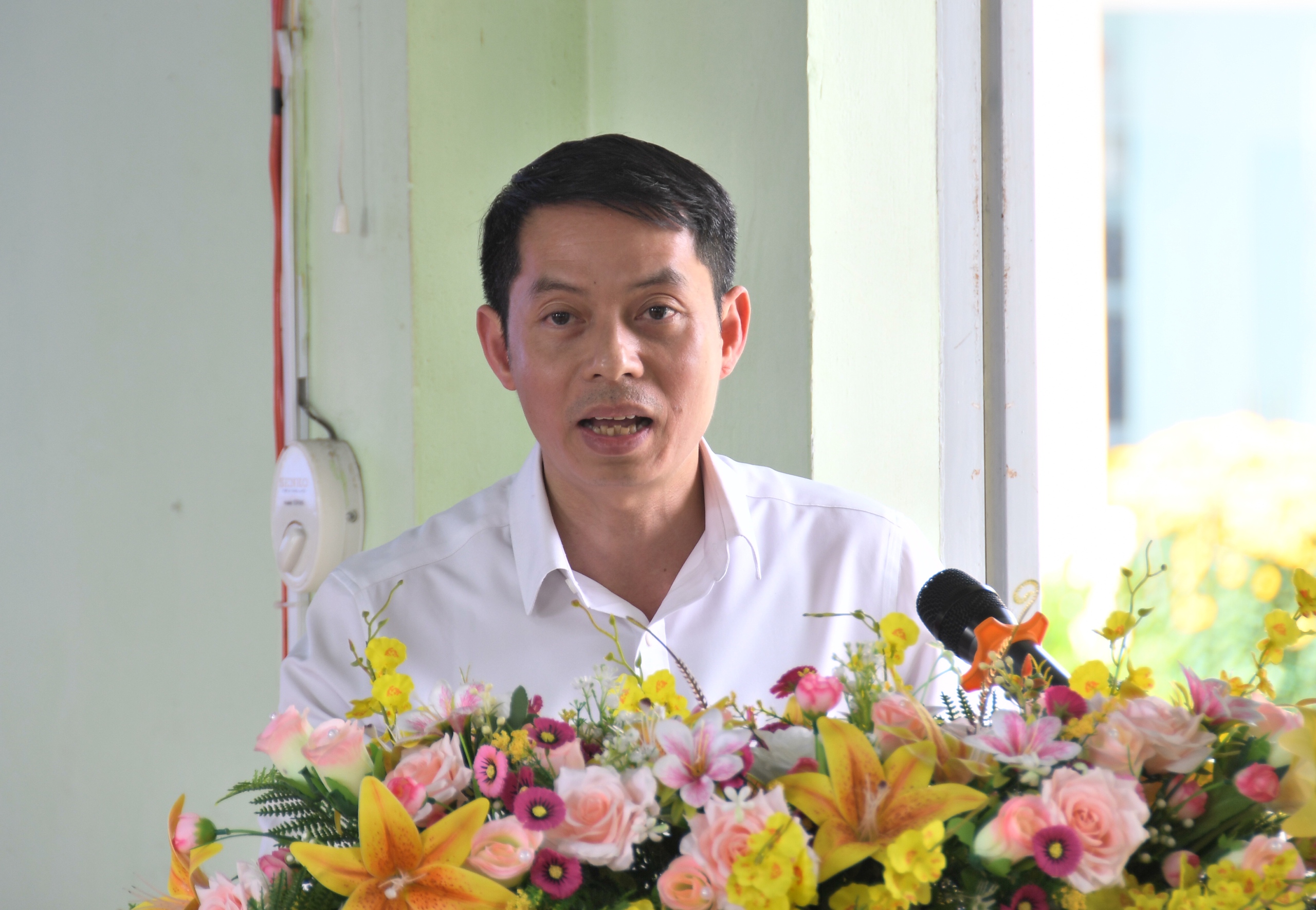 Cử tri miền n&uacute;i gửi gắm ước mơ về gi&aacute;o dục v&agrave; c&ocirc;ng nghệ cho giới trẻ - Ảnh 5.