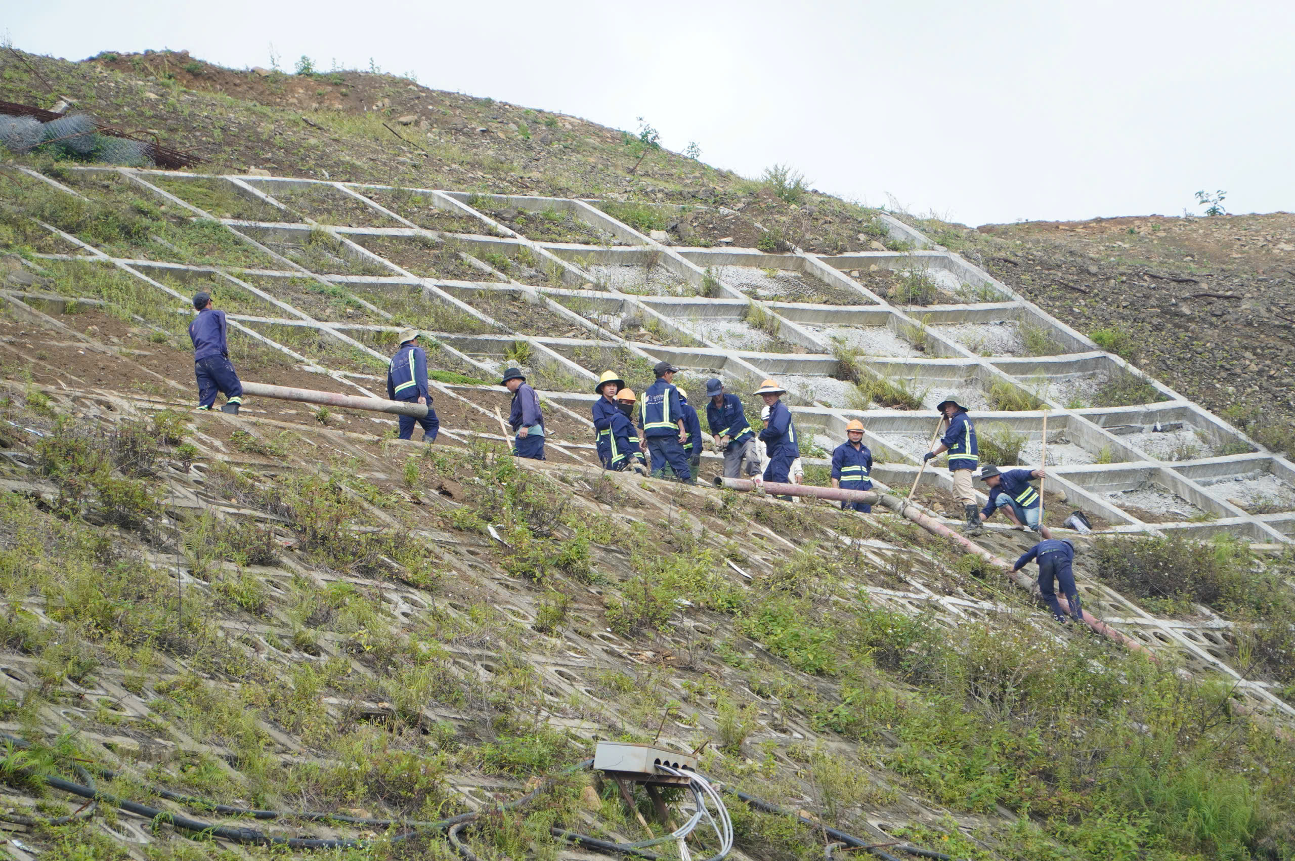 Cao tốc phía đông tỉnh Gia Lai tiếp tục lỡ hẹn thông xe  - Ảnh 3.