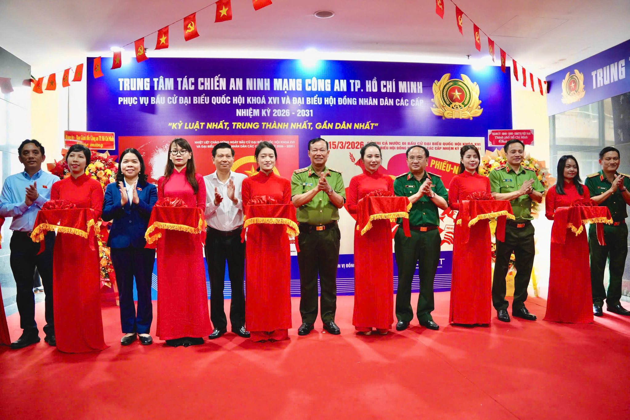 Công an TP.HCM ra mắt Trung tâm Tác chiến An ninh mạng - Ảnh 1.