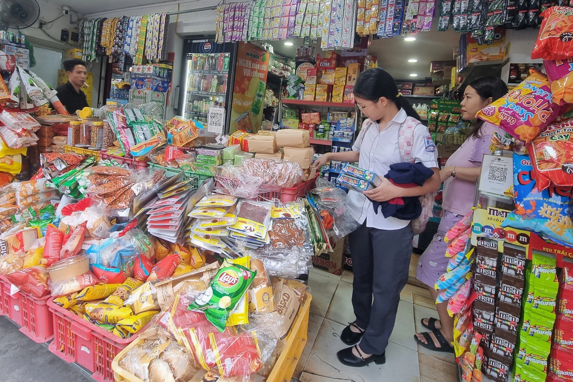 Bộ Tài chính: Còn chuyện lợi dụng thanh toán tiền mặt, giấu doanh thu- Ảnh 2.