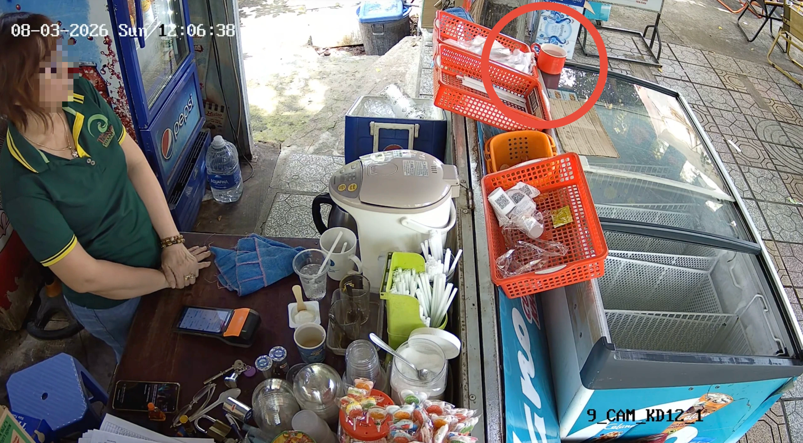 Thực hư vụ Thảo Cầm Viên Sài Gòn bị tố không cho nước nóng pha sữa - Ảnh 2.