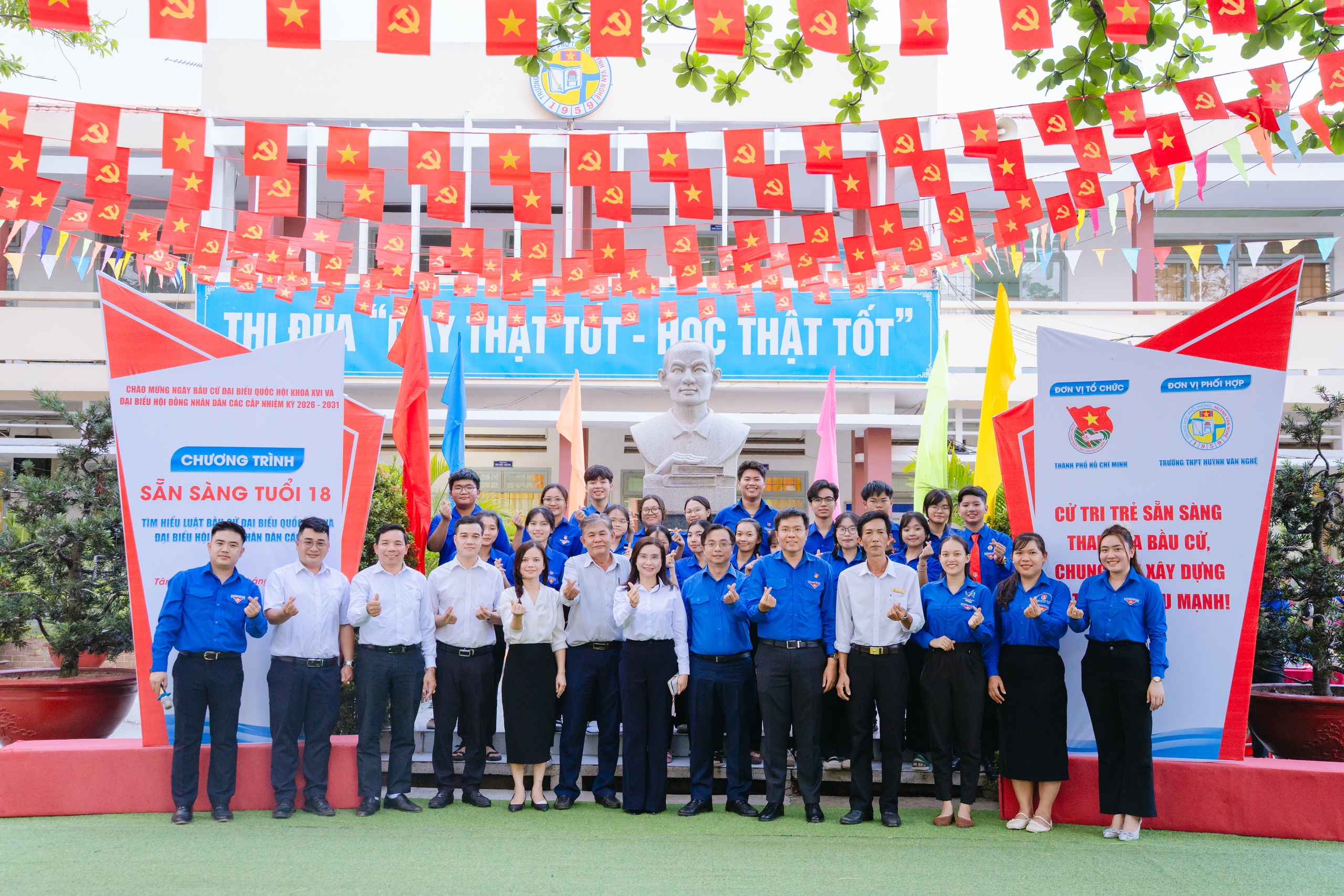 Th&aacute;ng Thanh ni&ecirc;n: H&agrave;ng trăm đo&agrave;n vi&ecirc;n tham gia t&igrave;m hiểu bầu cử, &ldquo;Sẵn s&agrave;ng tuổi 18&rdquo; - Ảnh 4.