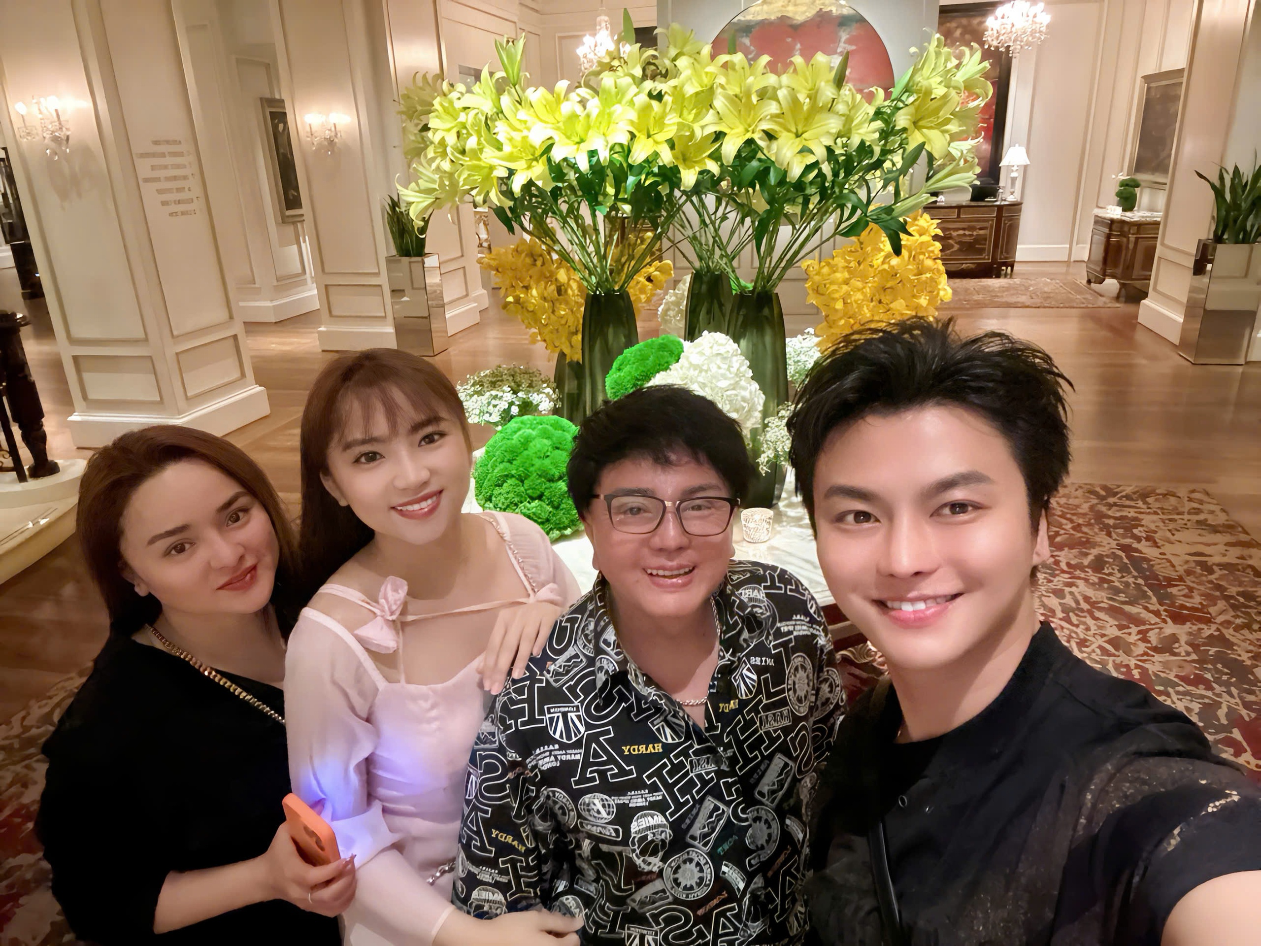 Nhan sắc con g&aacute;i danh ca Ch&acirc;u Thanh được &lsquo;đẩy thuyền&rsquo; với NSƯT V&otilde; Minh L&acirc;m - Ảnh 6.