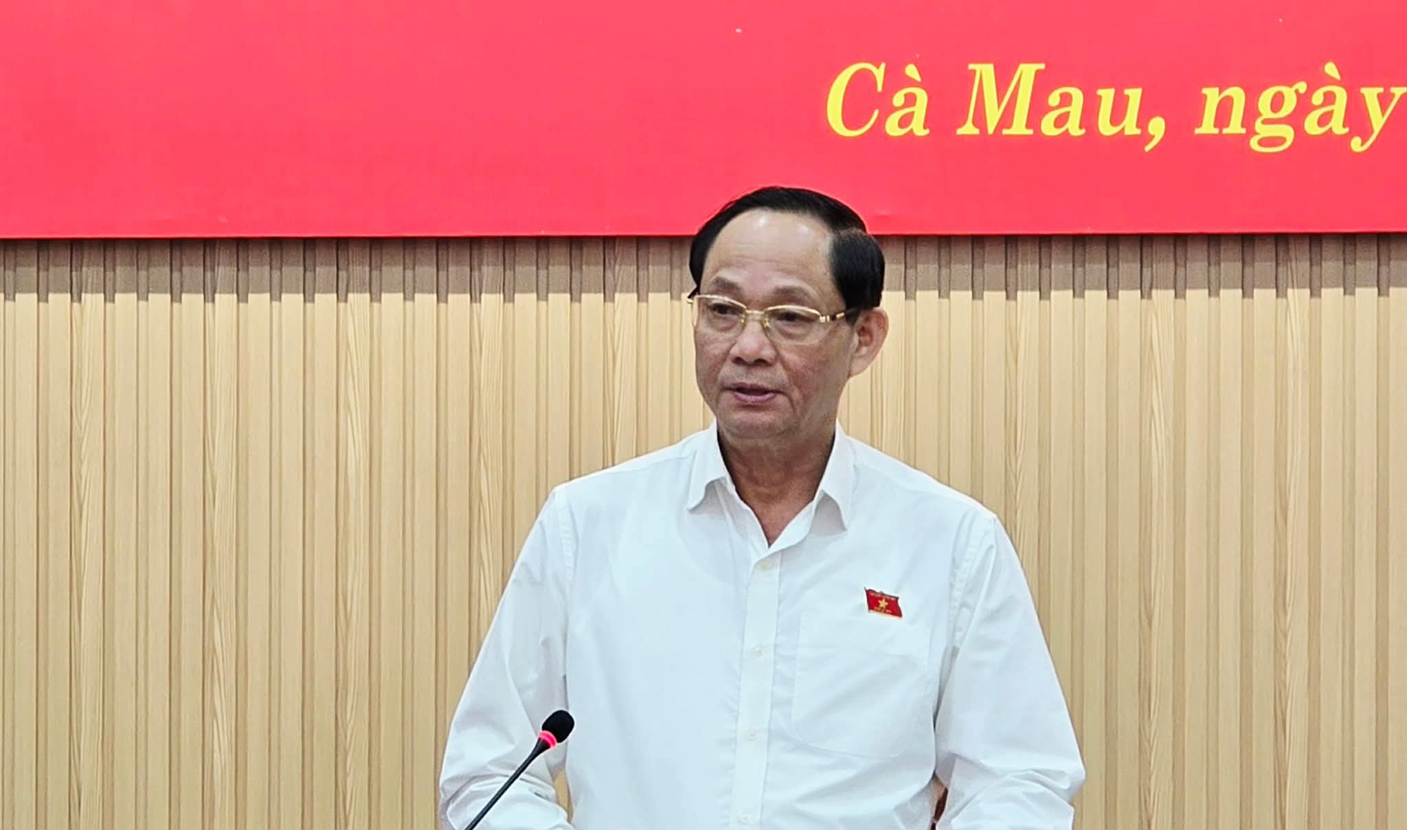 El Consejo Nacional Electoral está trabajando en Ca Mau.