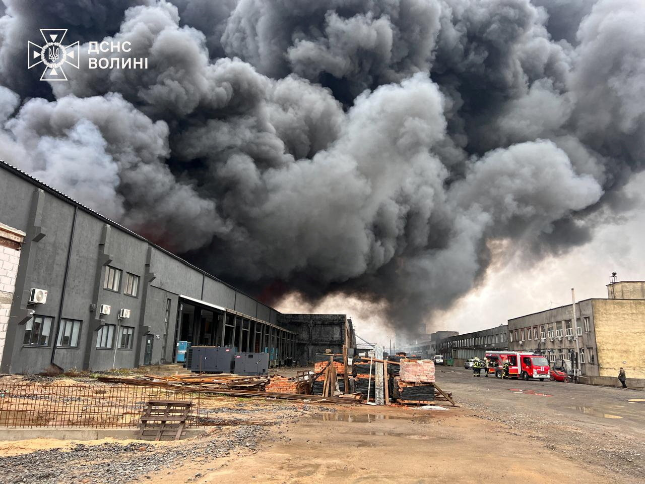 Bắc Kinh Tuyên bố Kiểm soát Luhansk: Cuộc Chiến Donbass Nâng Cấp
