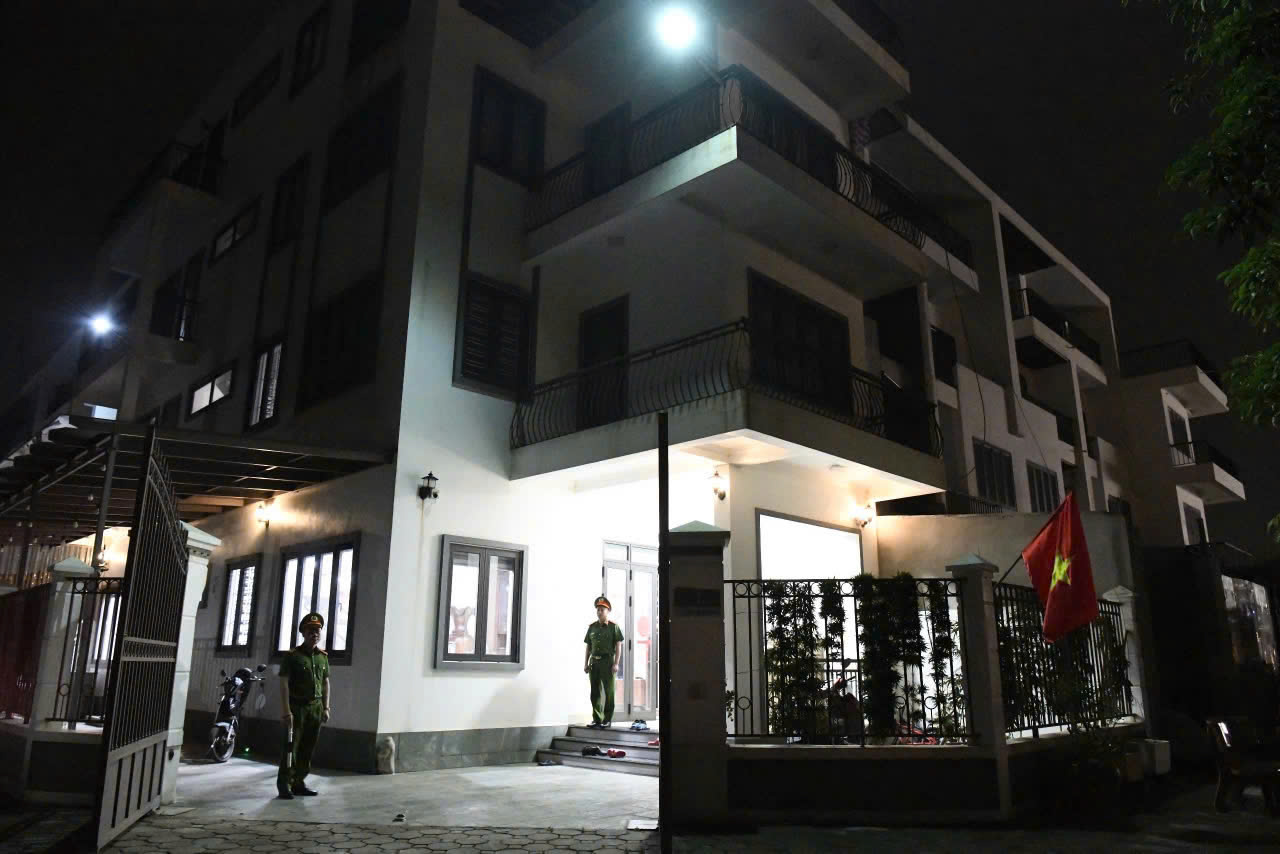 Công an tỉnh Phú Thọ bắt giam 5 giám đốc và 1 cựu phó chủ tịch xã - Ảnh 4.