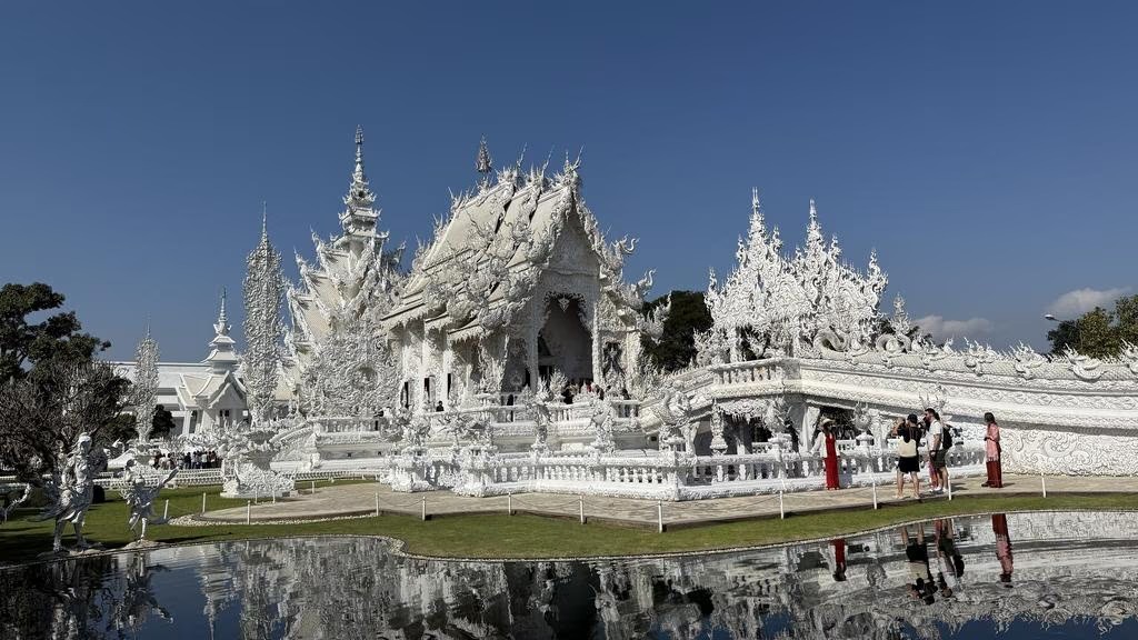 Ngôi đền được ví như 'Địa ngục trần gian' ở Thái Lan thu hút du khách- Ảnh 5. Ngôi đền được ví như 'Địa ngục trần gian' ở Thái Lan thu hút du khách- Ảnh 5.