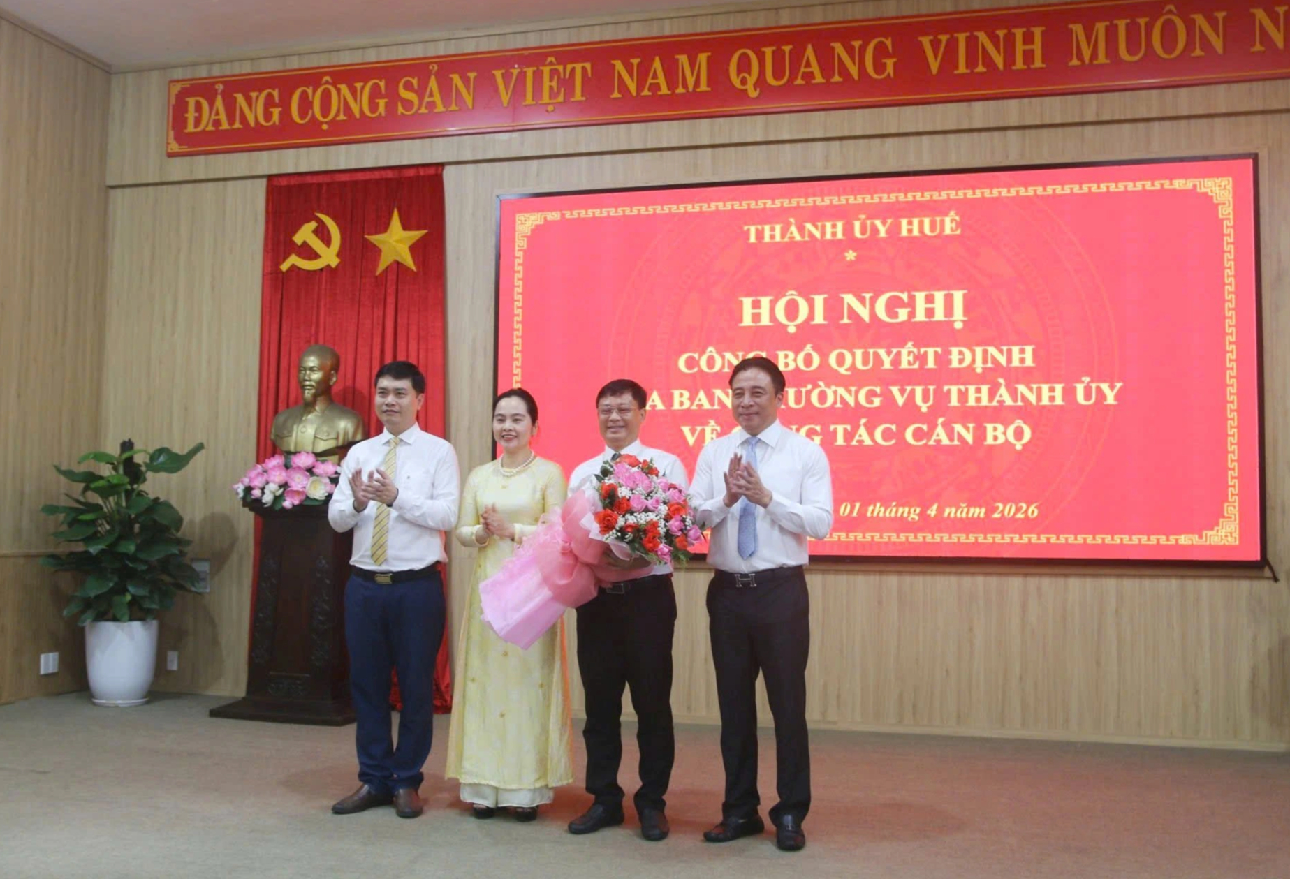 Kota Hue menunjuk Wakil Ketua Tetap Komite Rakyat Kota sebagai ...