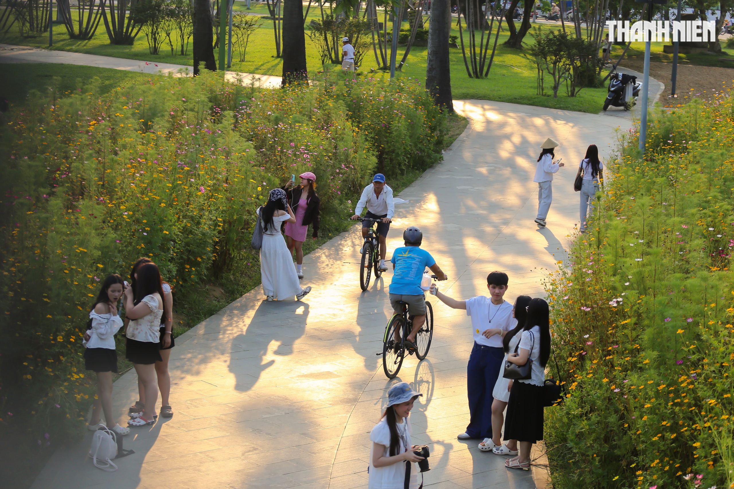 Tọa độ picnic v&agrave; check-in b&ecirc;n bờ s&ocirc;ng Hương đang g&acirc;y sốt - Ảnh 4.