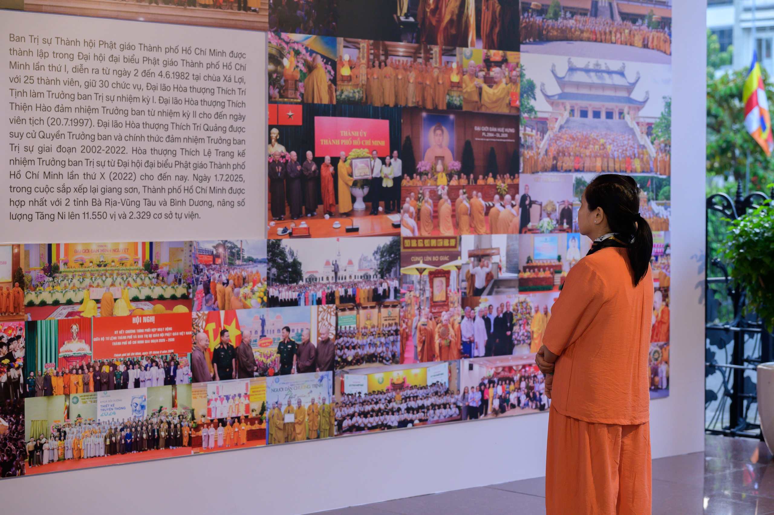 Đại l&atilde;o h&ograve;a thượng Th&iacute;ch Tr&iacute; Quảng dự khai mạc triển l&atilde;m 45 năm Gi&aacute;o hội Phật gi&aacute;o Việt Nam - Ảnh 7.