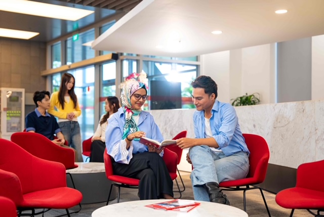 Từ đam m&ecirc; đến sự nghiệp to&agrave;n cầu: V&igrave; sao Quốc tế học thu h&uacute;t người trẻ?- Ảnh 2.